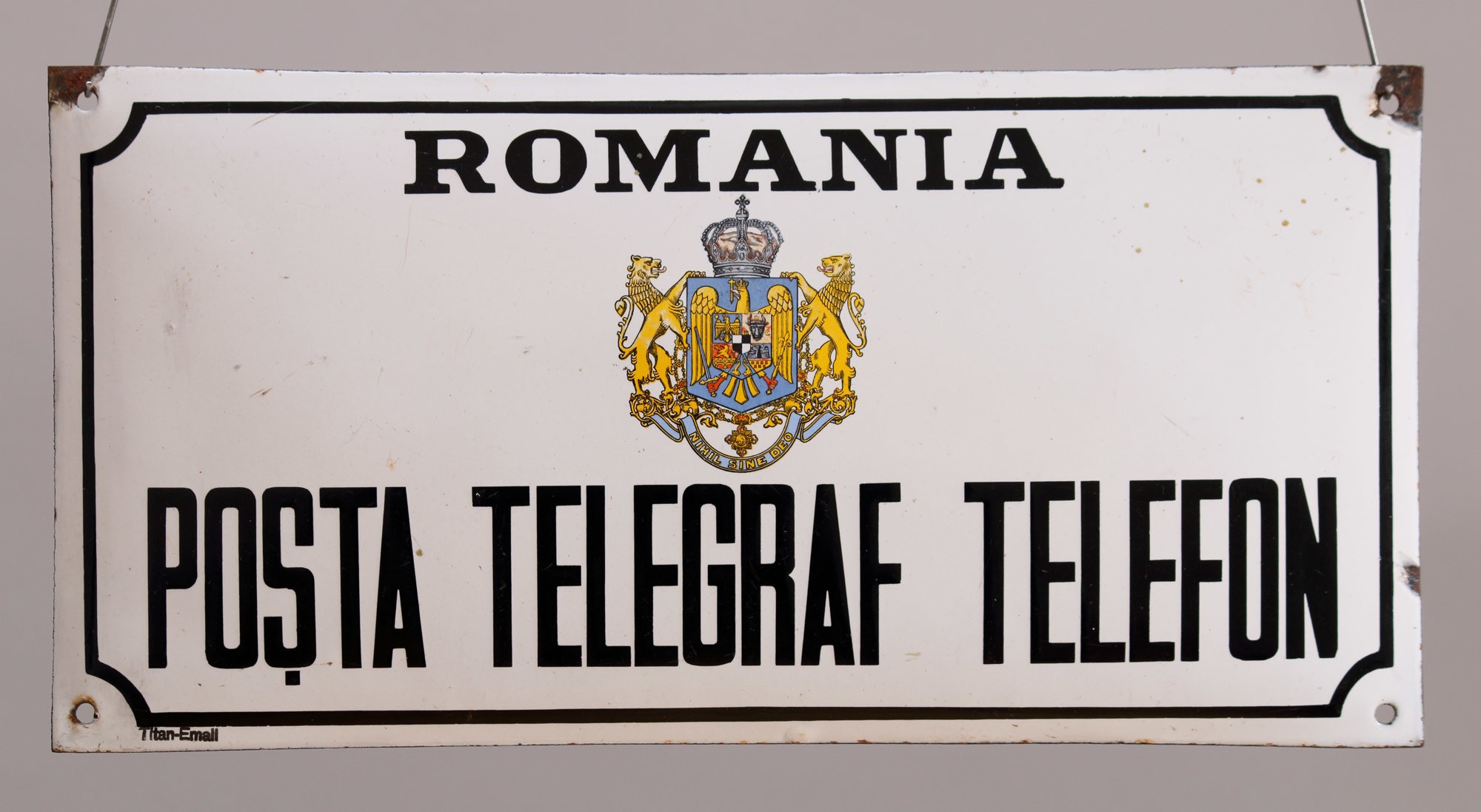 Címertábla "ROMANIA POSTA TELEGRAF TELEFON" (Postamúzeum CC BY-NC-SA)
