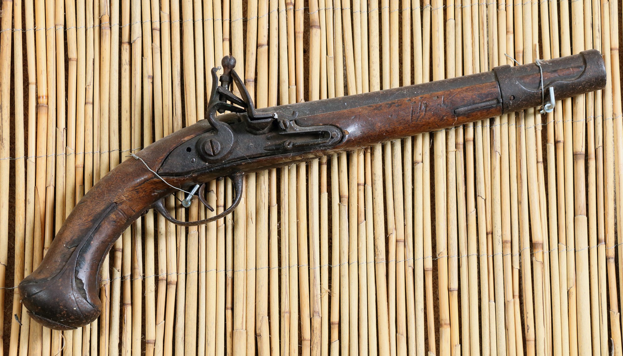 Elöltöltős lovassági pisztoly (Postamúzeum CC BY-NC-SA)