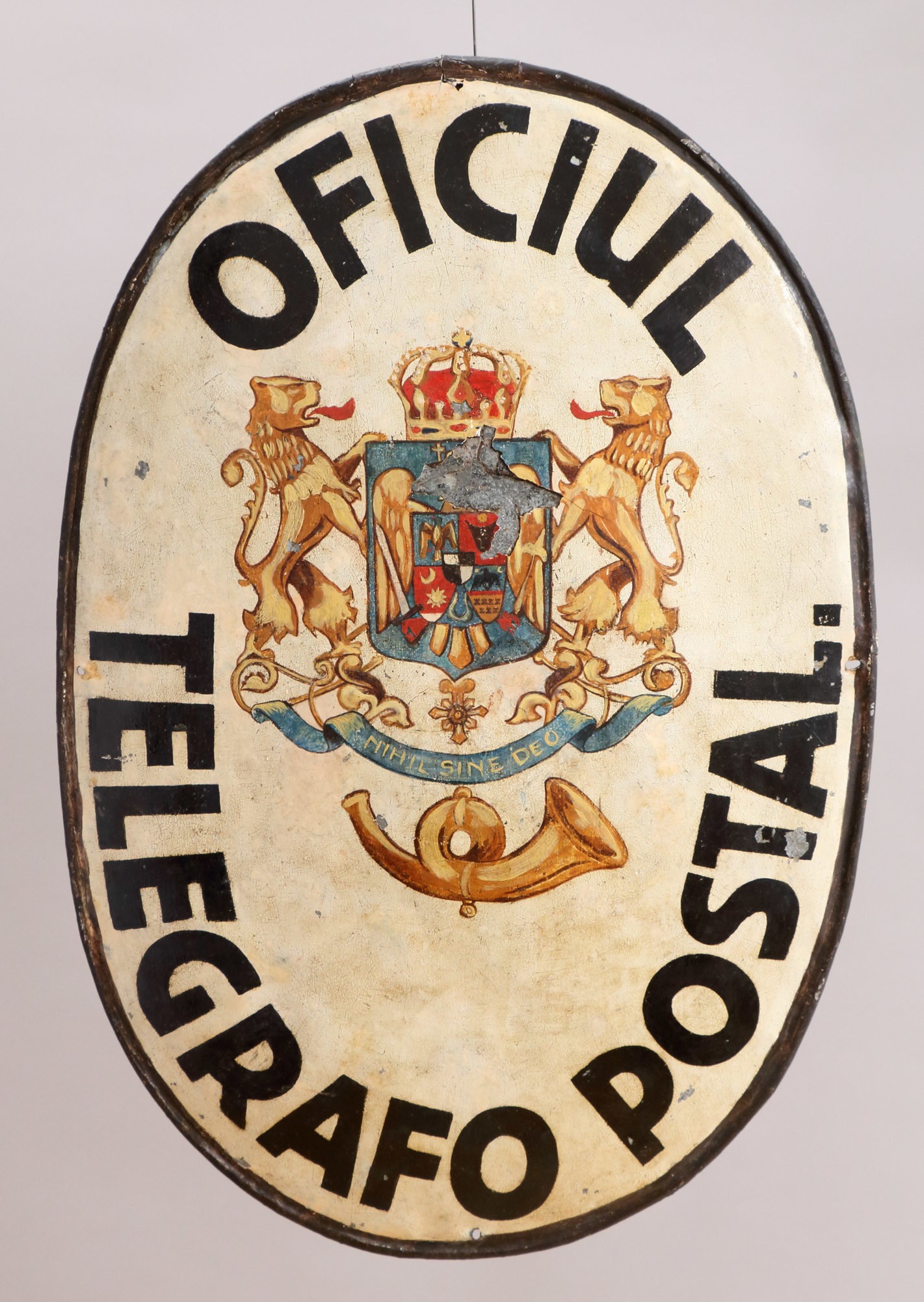 Rromán postai címertábla „OFICIUL TELEGRAFO POSITAL” (Postamúzeum CC BY-NC-SA)