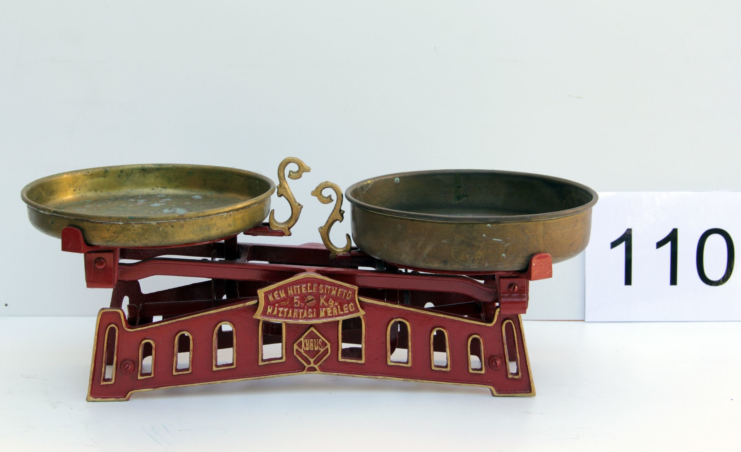 Egyensúlymérleg, két serpenyővel (Magyar Kereskedelmi és Vendéglátóipari Múzeum CC BY-NC-SA)