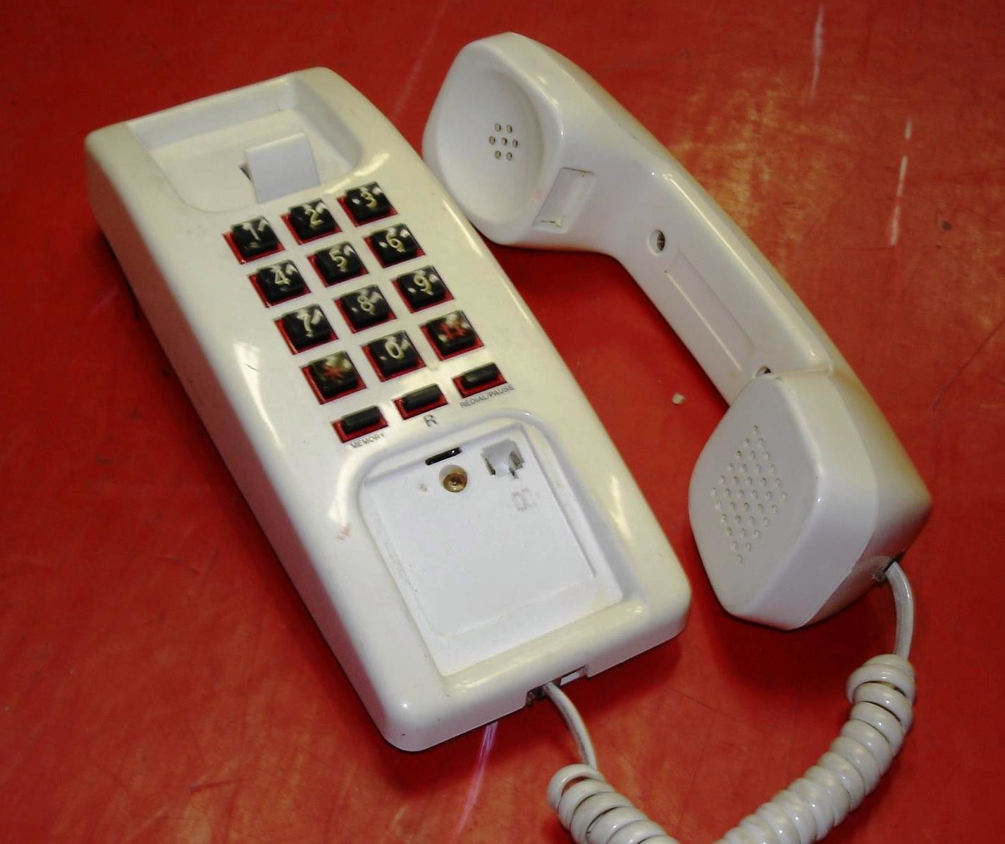 CB nyomógombos telefon (Postamúzeum CC BY-NC-SA)