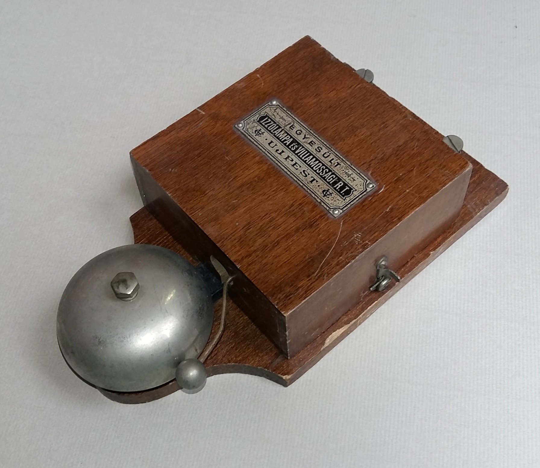 Fadobozos egyenáramú csengő EIVRT (Postamúzeum CC BY-NC-SA)
