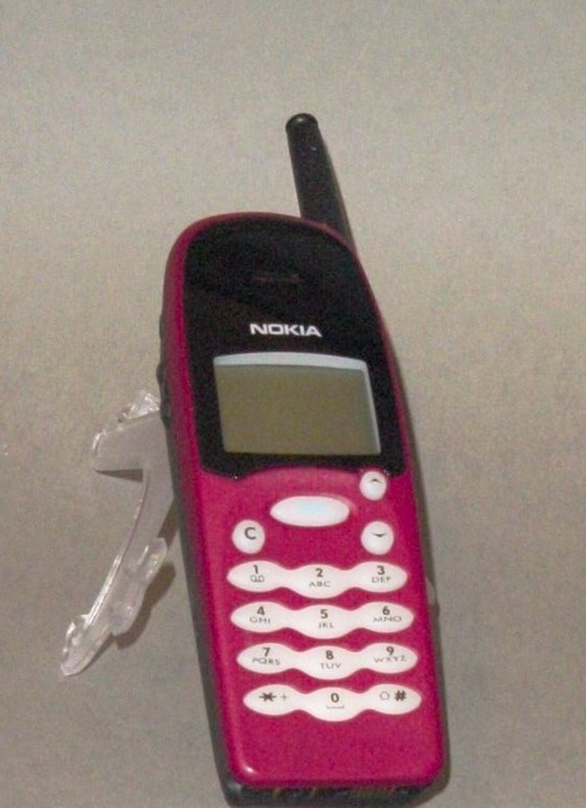 NOKIA 640 mobiltelefon NMT-450 (Postamúzeum CC BY-NC-SA)