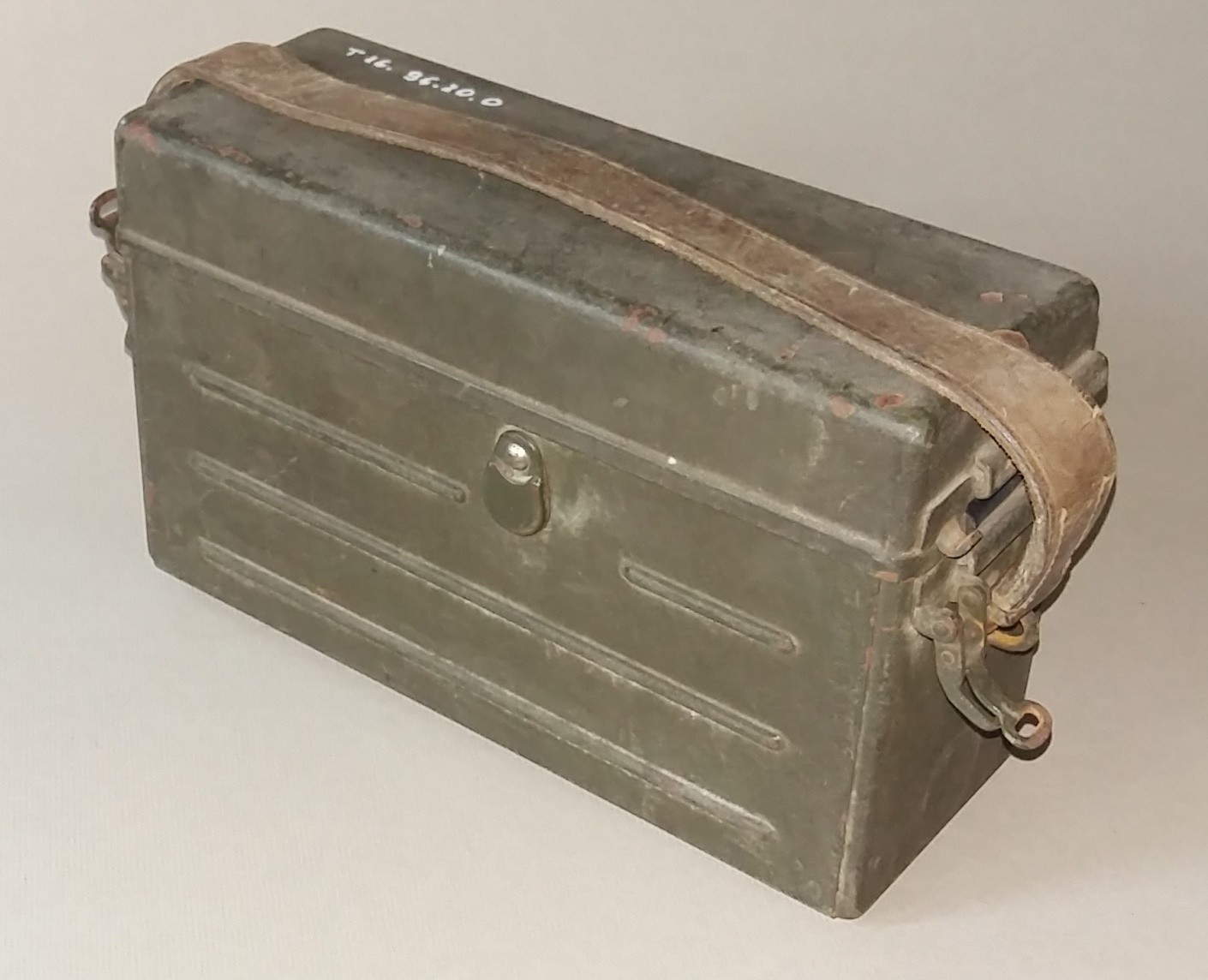 TBK-2 Hordozható tábori telefon (fémdobozos) (Postamúzeum CC BY-NC-SA)