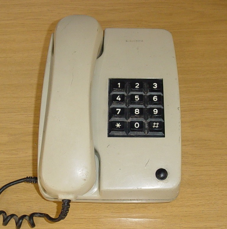 Telefon CT/04 G (Siemens) (Postamúzeum CC BY-NC-SA)