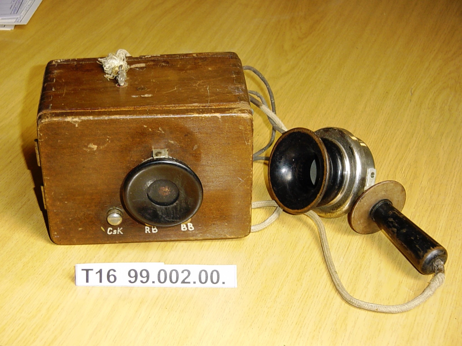 Telefon, hordozható vizsgáló telefon (Postamúzeum CC BY-NC-SA)