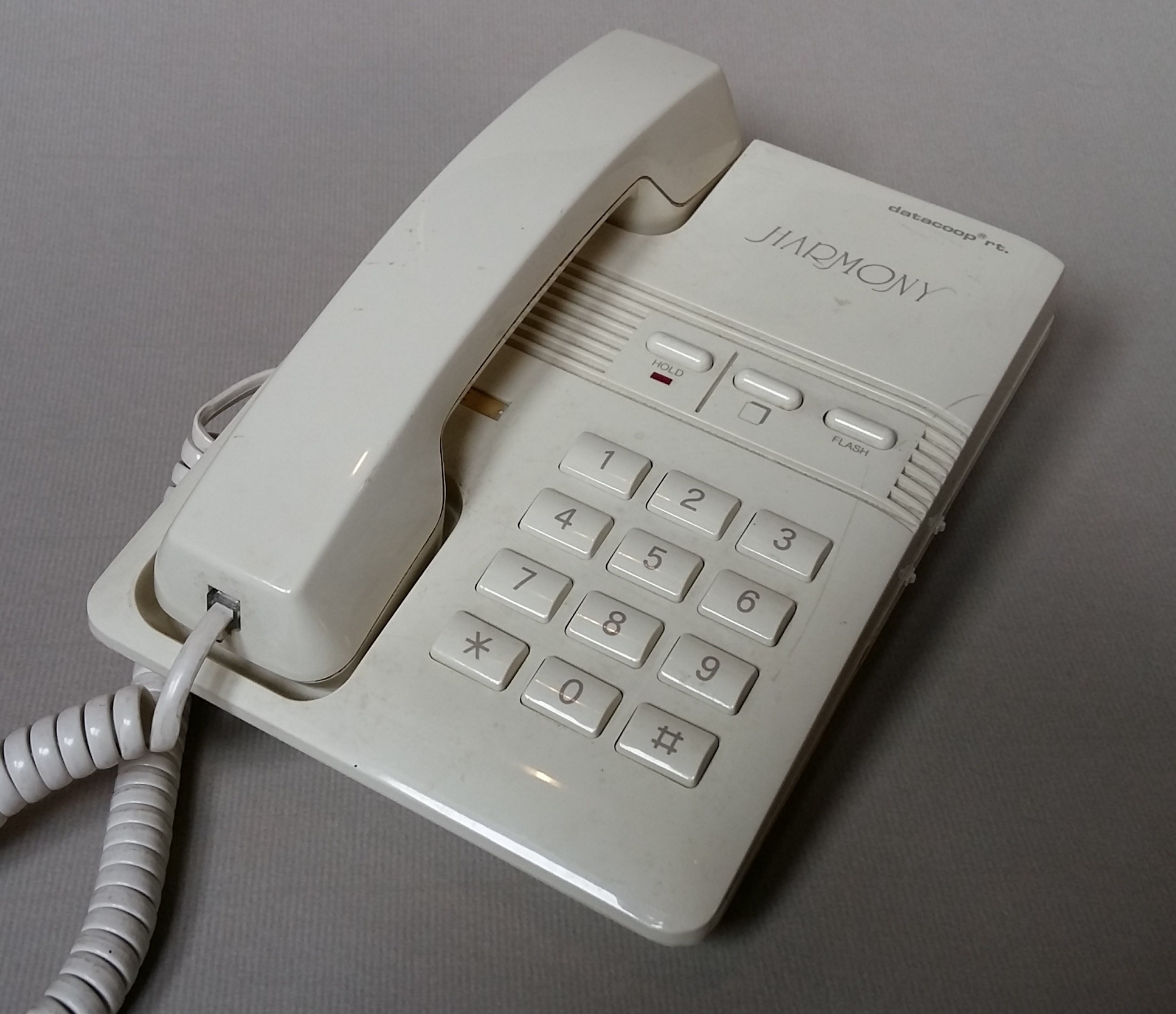 Telefonkészülék, HARMONY (fehér) (Postamúzeum CC BY-NC-SA)
