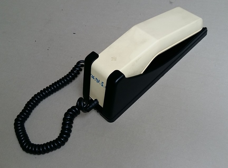 Telefonkészülék, MINIFON VIOLA (Postamúzeum CC BY-NC-SA)