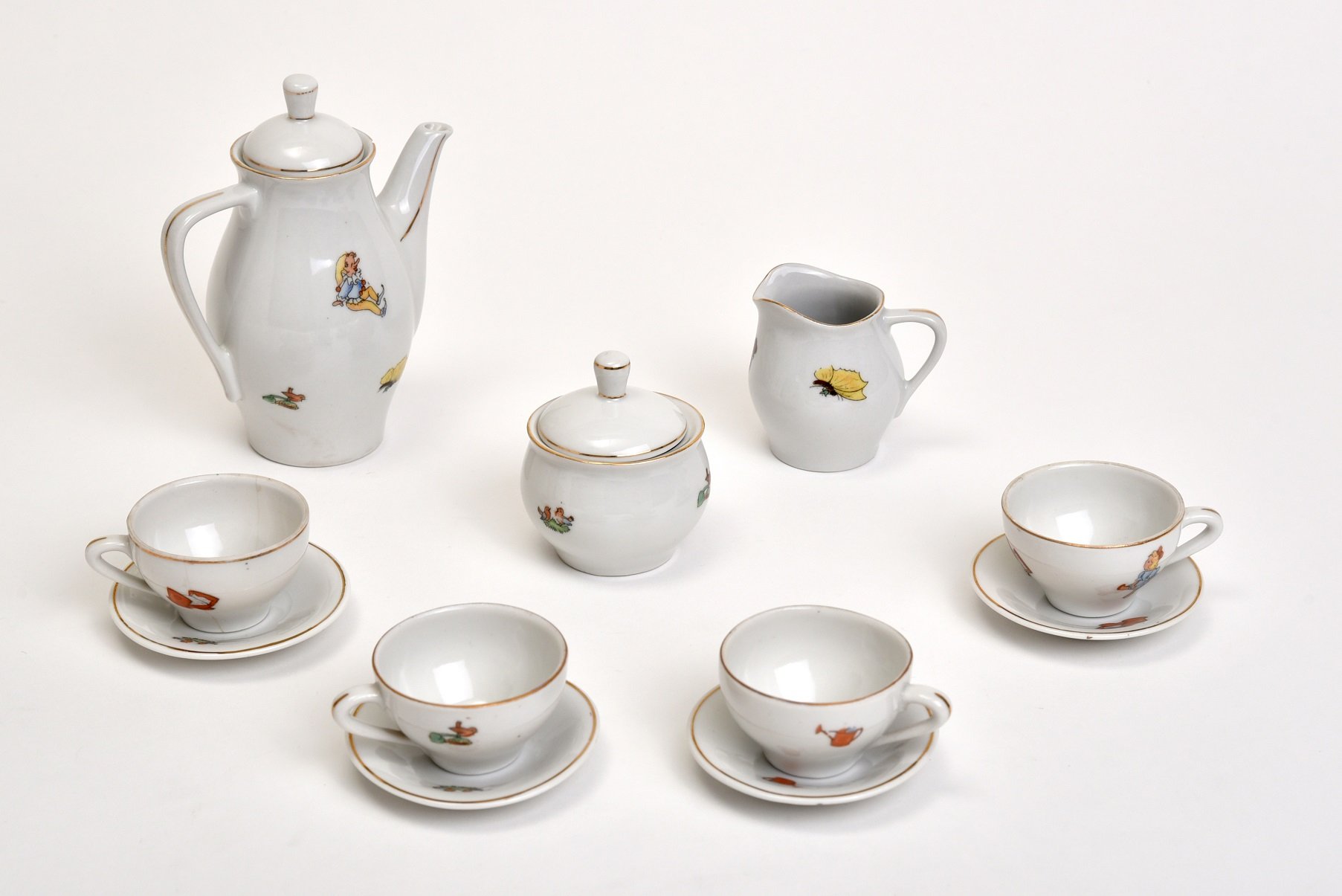 Porcelán kávéskészlet, Hollóháza (Óbudai Múzeum CC BY-NC-SA)