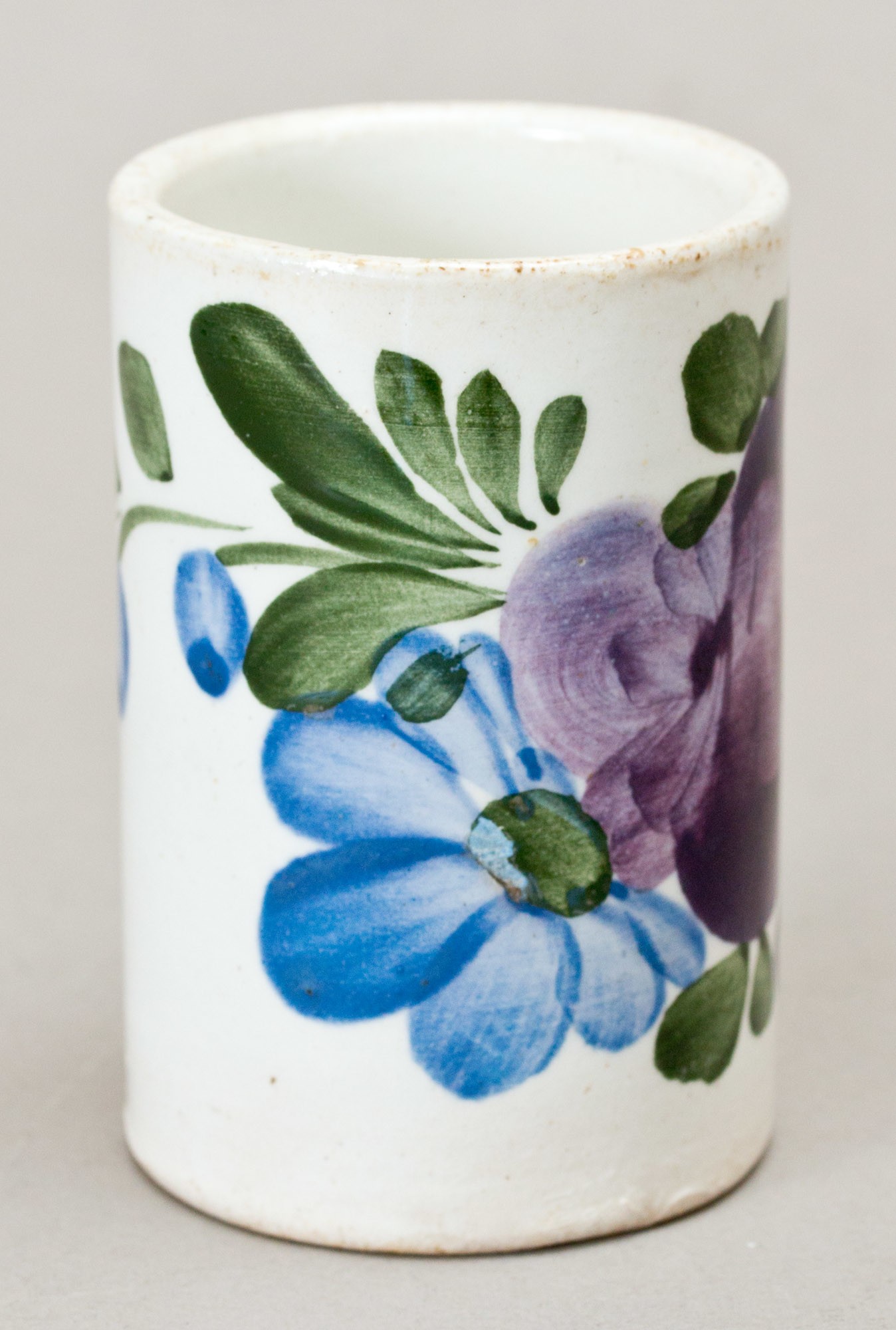 Festett fajansz váza (Postamúzeum CC BY-NC-SA)