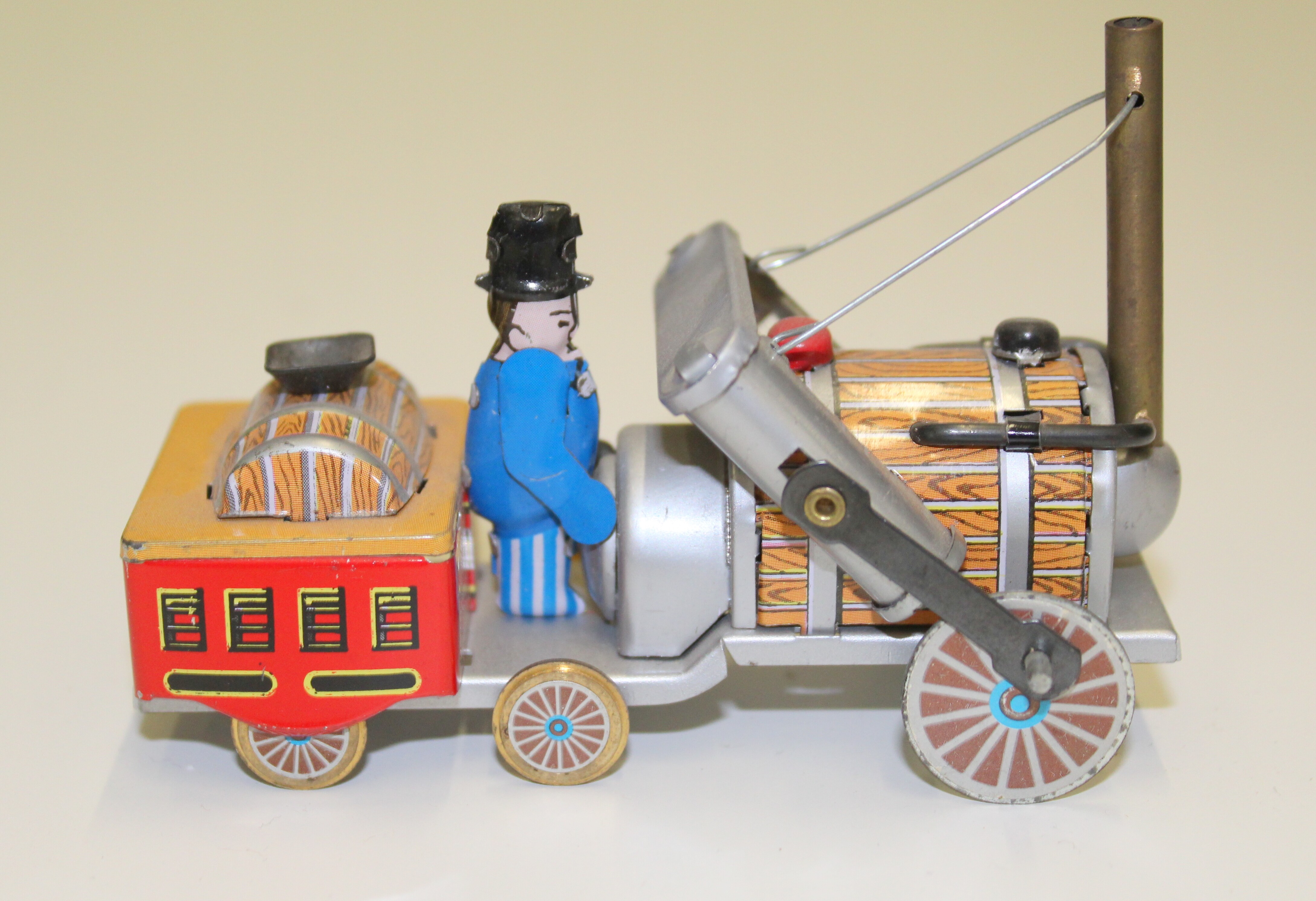 játék mozdony (Tomory Lajos Múzeum CC BY-NC-SA)
