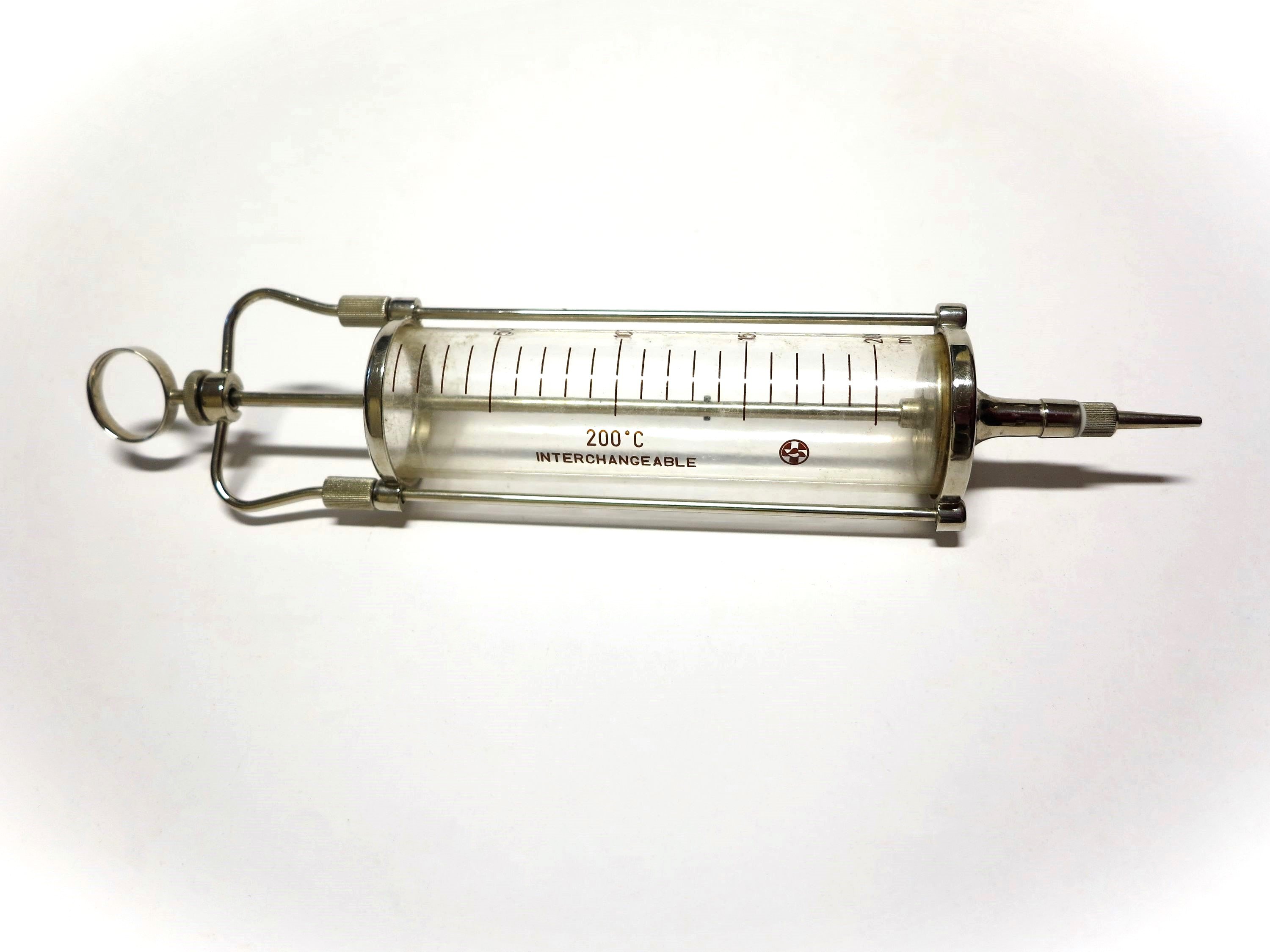 Fecskendő (200 ml) (Sziklakórház Atombunker Múzeum CC BY-NC-SA)