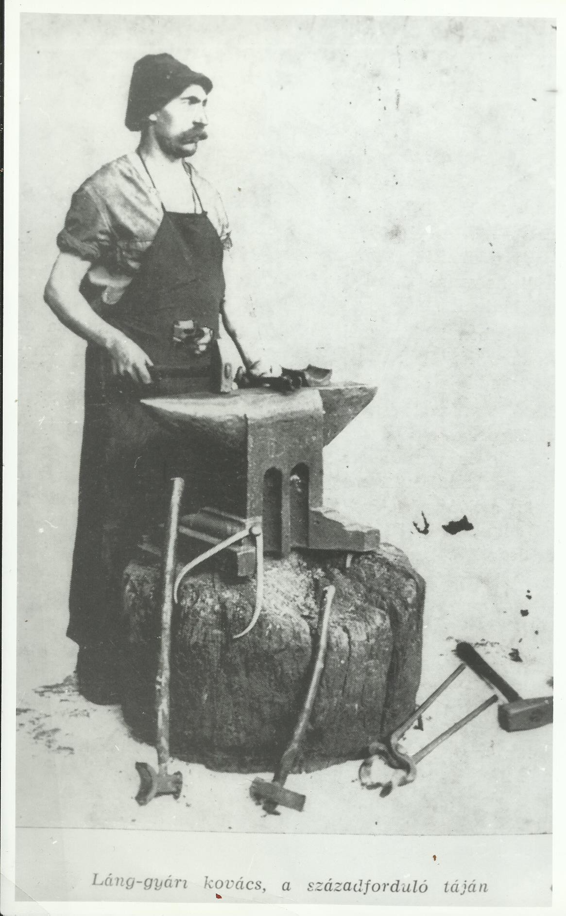 Láng gyári munkás (Angyalföldi Helytörténeti Gyűjtemény CC BY-NC-SA)