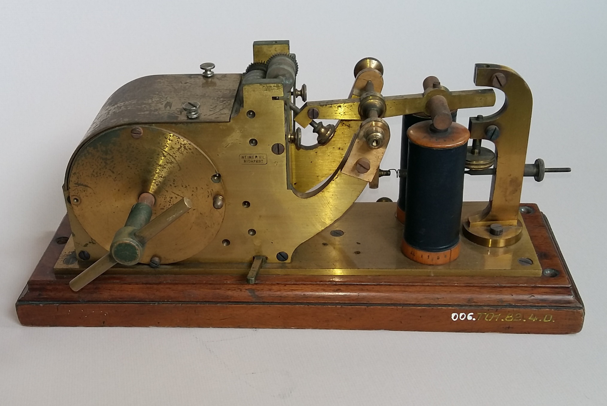 Morse rendszerű, fedett domboríró távíró, Weimer-féle (Postamúzeum CC BY-NC-SA)