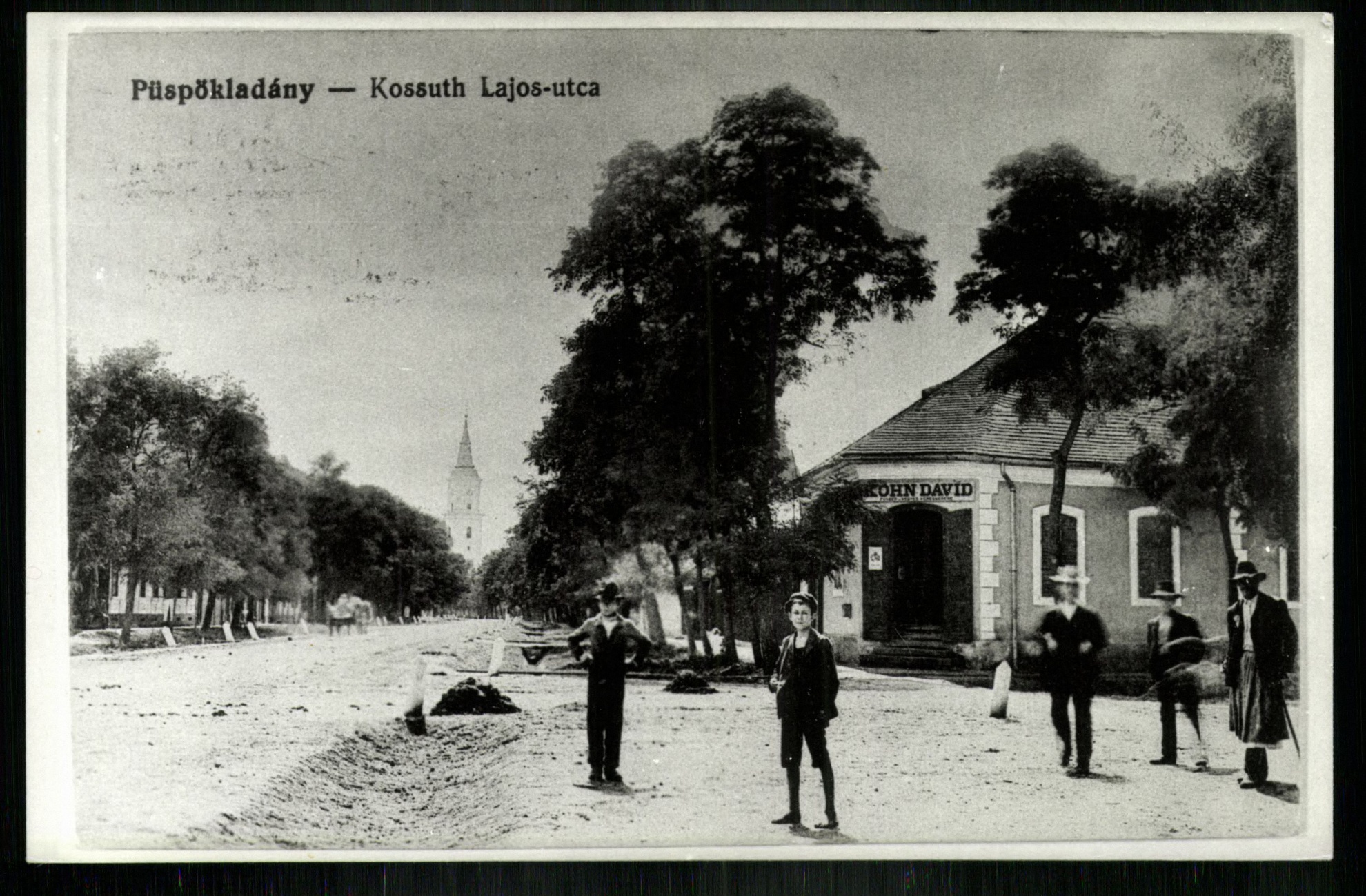 Püspökladány; Kossuth Lajos utca (Magyar Kereskedelmi és Vendéglátóipari Múzeum CC BY-NC-ND)
