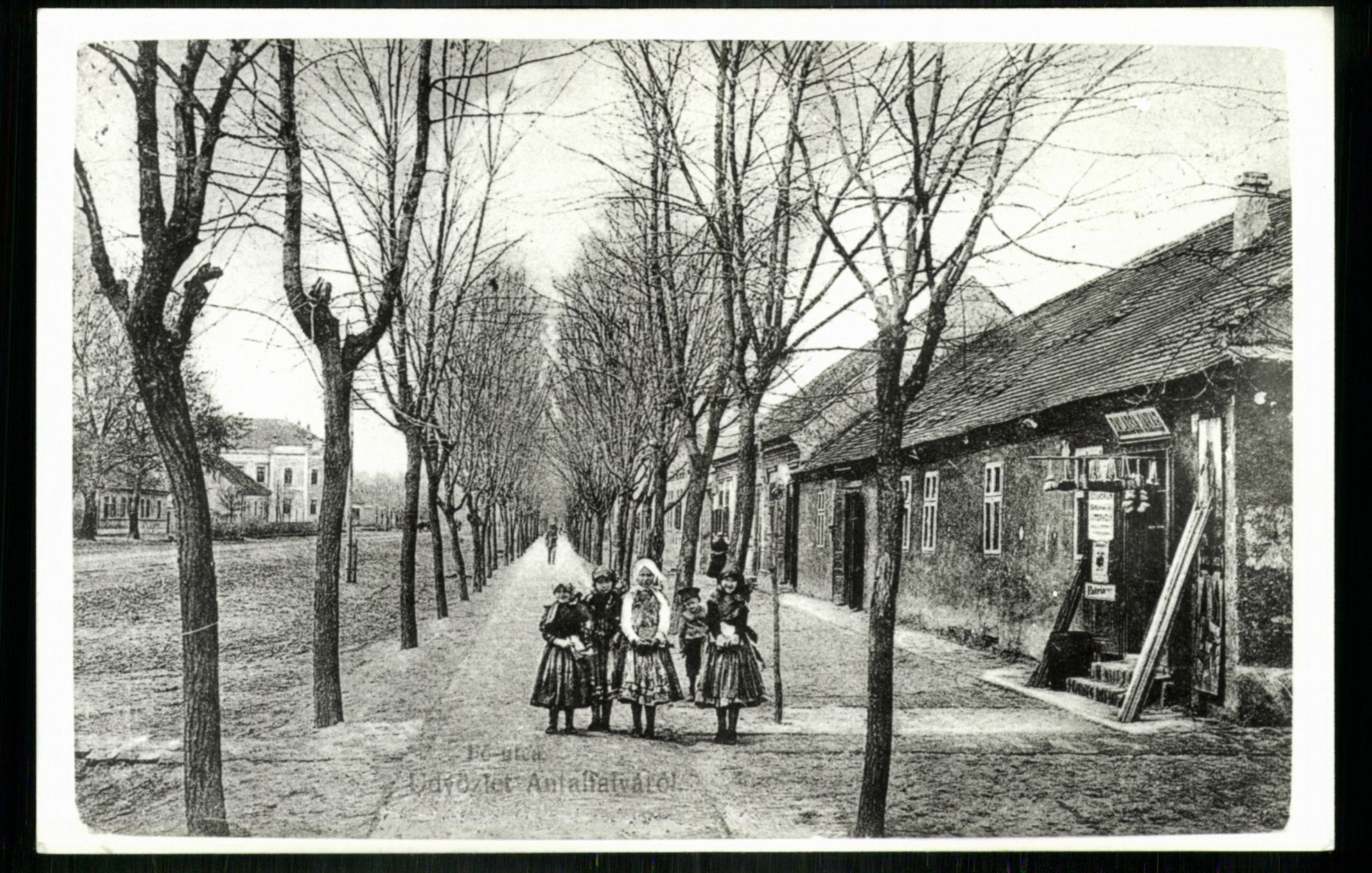 Antalfalva; Fő utca (Magyar Kereskedelmi és Vendéglátóipari Múzeum CC BY-NC-ND)