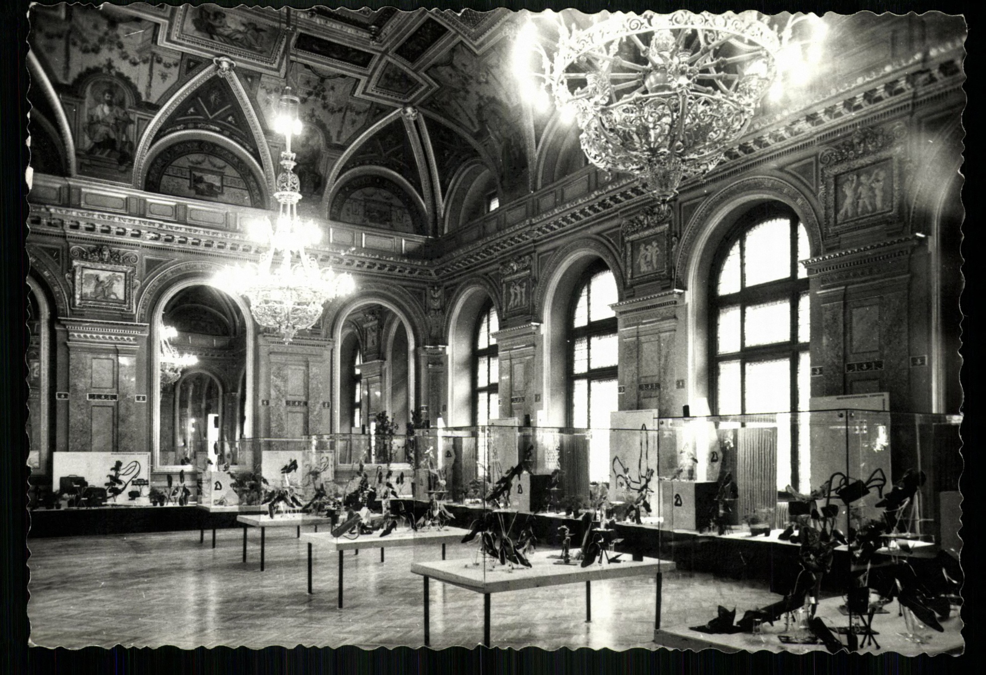 Budapest; Divatcsarnok Lotz-terem (Magyar Kereskedelmi és Vendéglátóipari Múzeum CC BY-NC-ND)