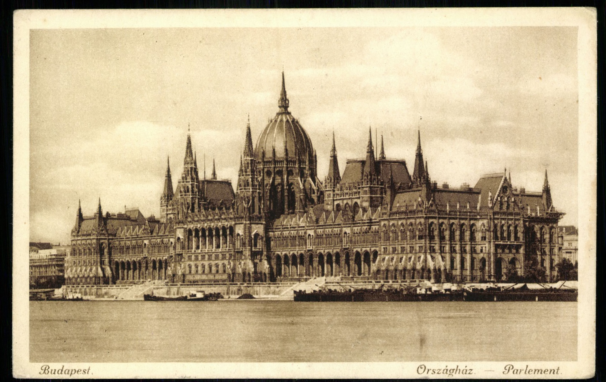 Budapest; Országház (Magyar Kereskedelmi és Vendéglátóipari Múzeum CC BY-NC-ND)