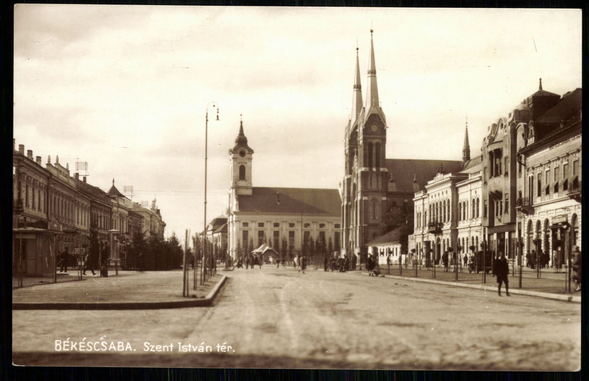 Békéscsaba; Szent István tér (Magyar Kereskedelmi és Vendéglátóipari Múzeum CC BY-NC-ND)
