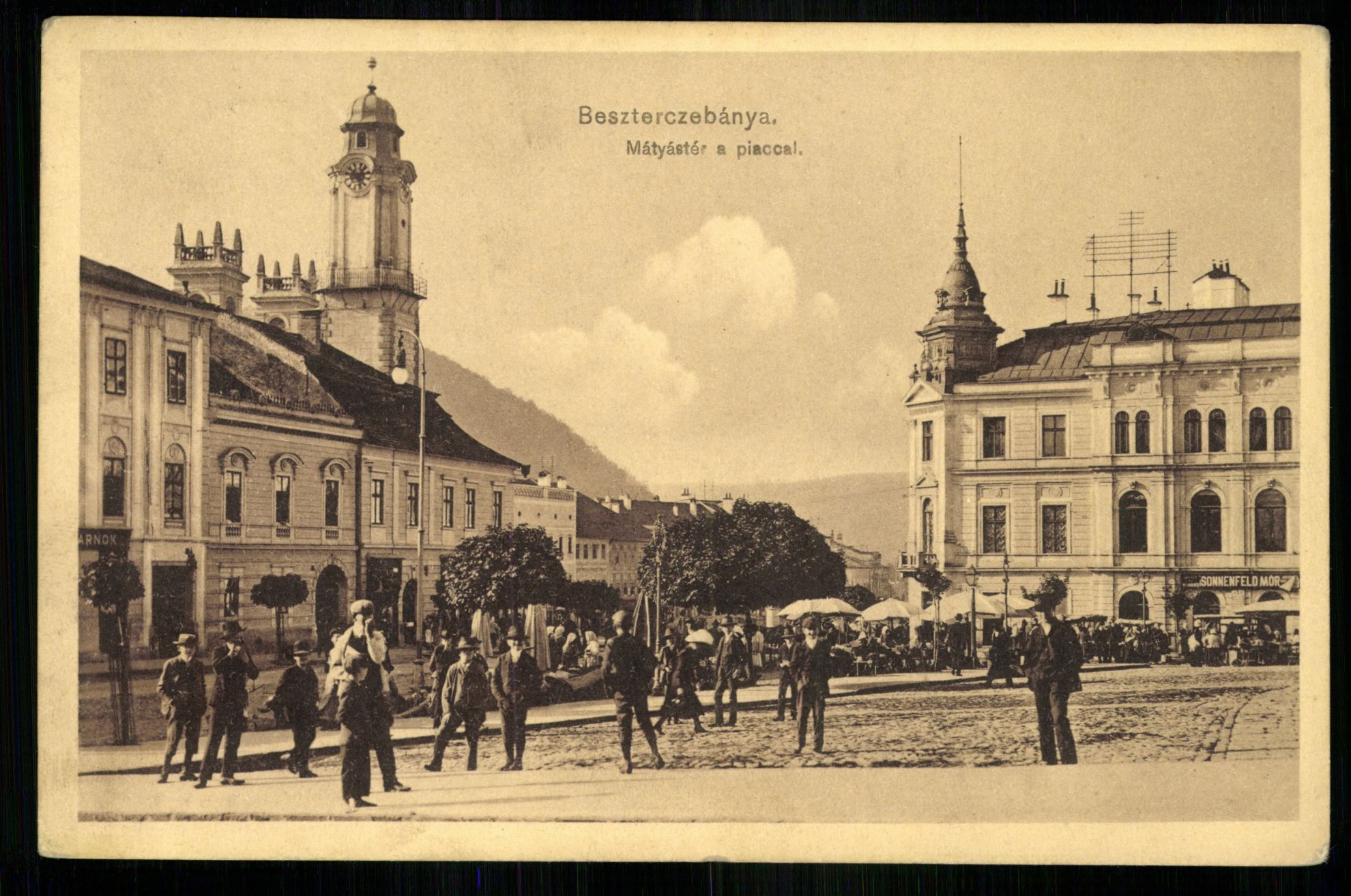 Besztercebánya; Mátyás tér a piaccal (Magyar Kereskedelmi és Vendéglátóipari Múzeum CC BY-NC-ND)