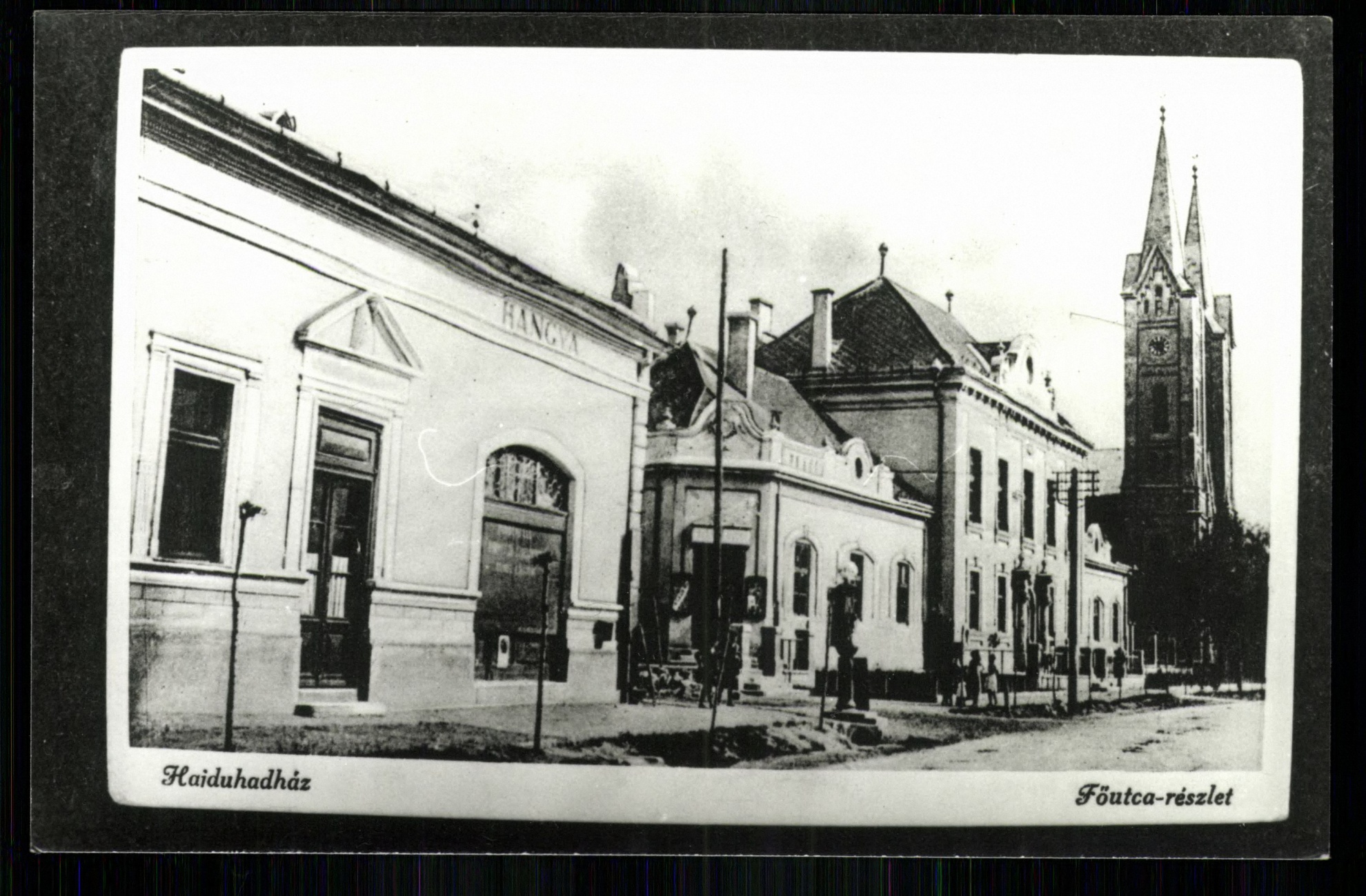 Hajdúhadház; Fő utca részlet (Magyar Kereskedelmi és Vendéglátóipari Múzeum CC BY-NC-ND)