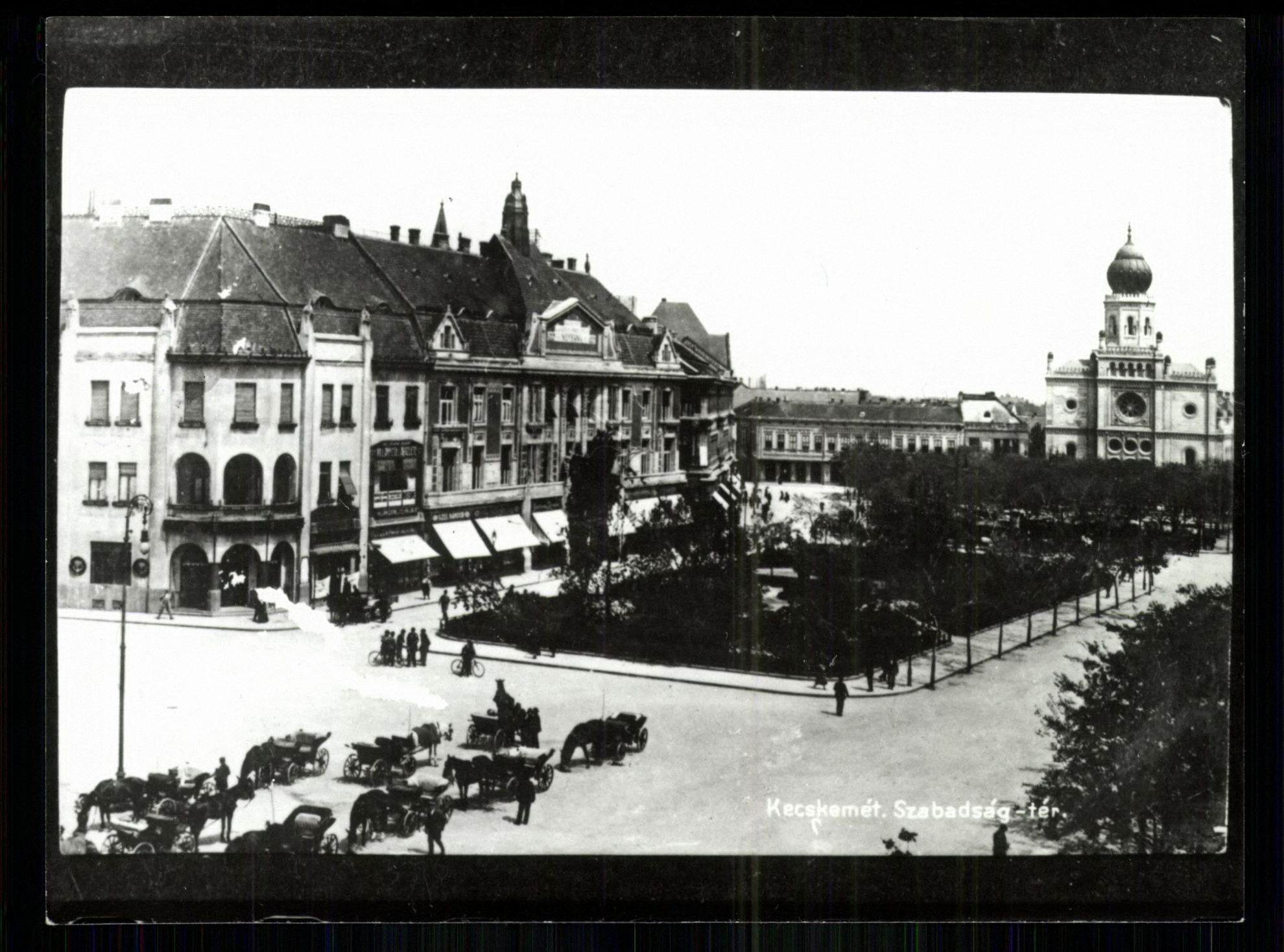 Kecskemét; Szabadság tér (Magyar Kereskedelmi és Vendéglátóipari Múzeum CC BY-NC-ND)