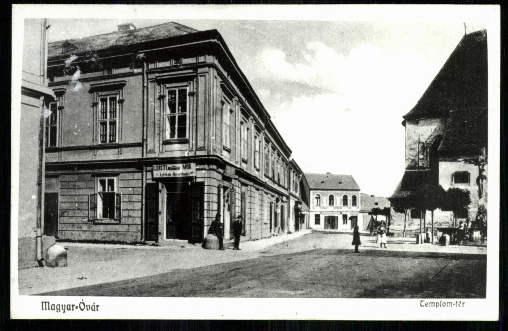 Magyaróvár; Templom tér (Magyar Kereskedelmi és Vendéglátóipari Múzeum CC BY-NC-ND)