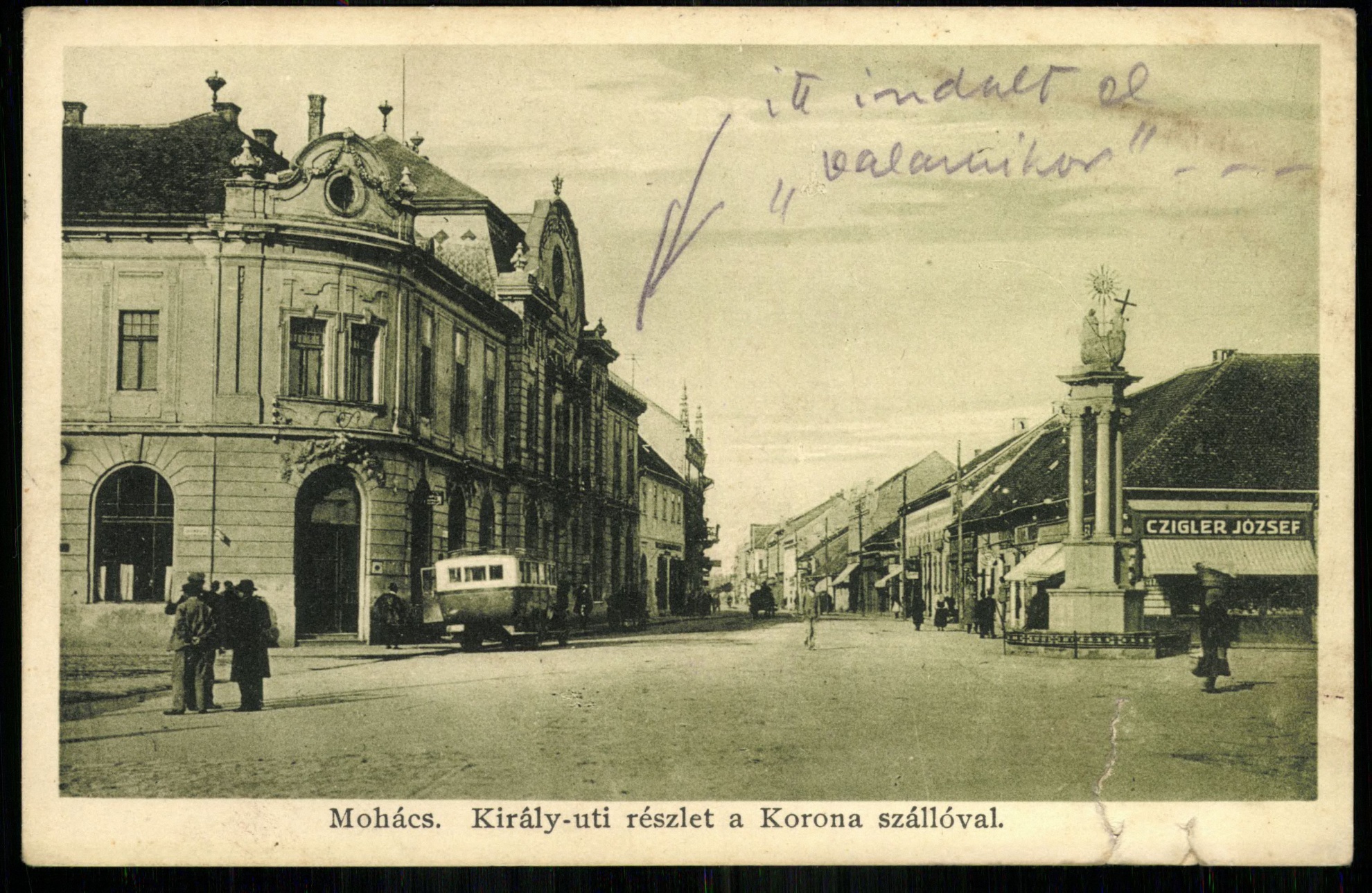 Mohács; Király úti részlet a Korona szállóval (Magyar Kereskedelmi és Vendéglátóipari Múzeum CC BY-NC-ND)