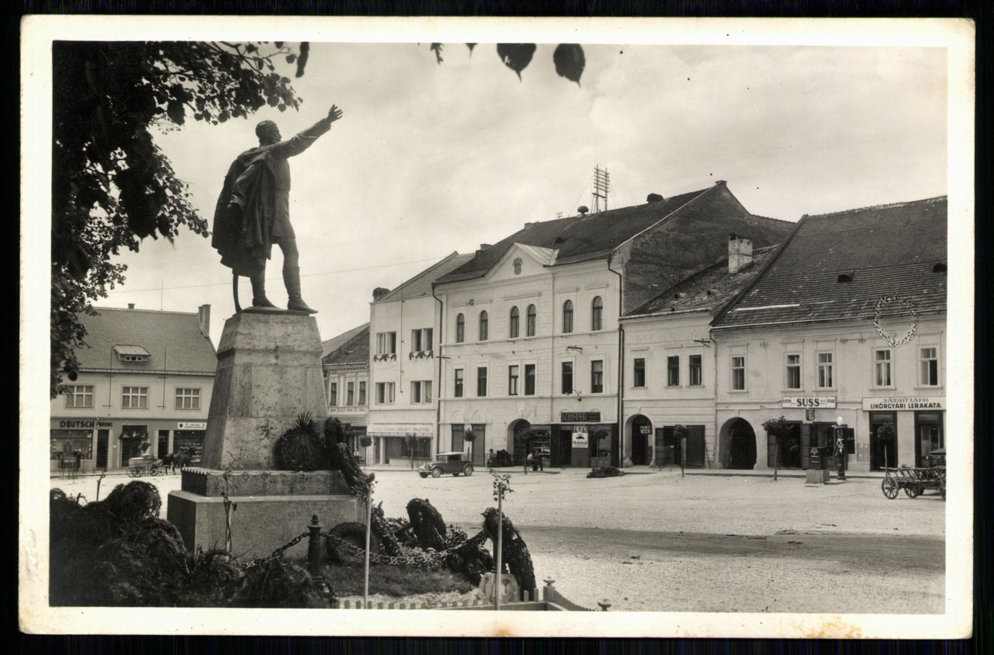 Rozsnyó; Kossuth szobor. Rákóczi tér (Magyar Kereskedelmi és Vendéglátóipari Múzeum CC BY-NC-ND)