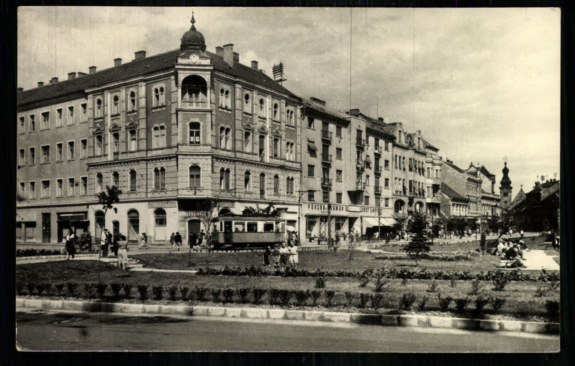 Szombathely; Szabadság tér (Magyar Kereskedelmi és Vendéglátóipari Múzeum CC BY-NC-ND)