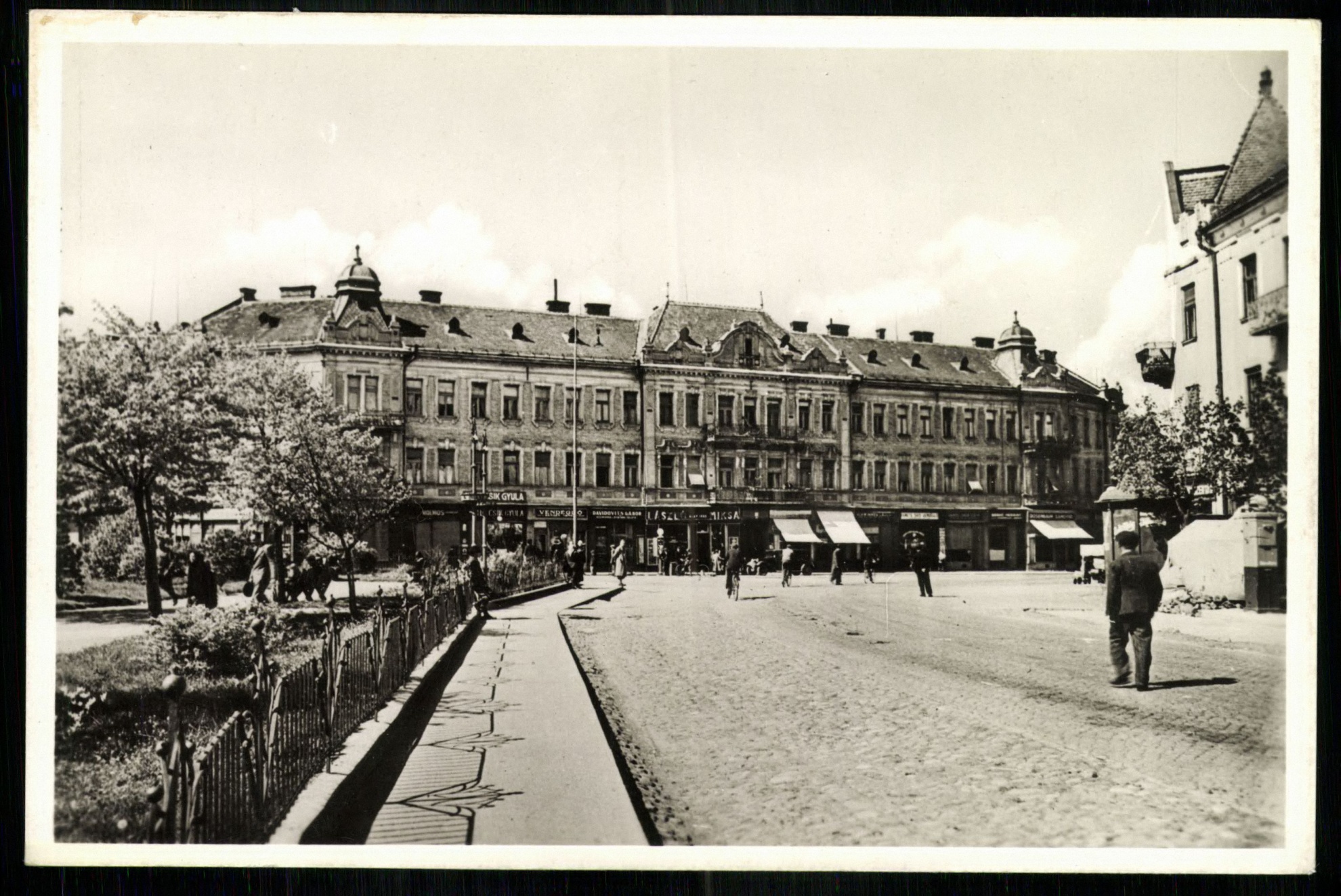 Ungvár; Kossuth tér (Magyar Kereskedelmi és Vendéglátóipari Múzeum CC BY-NC-ND)
