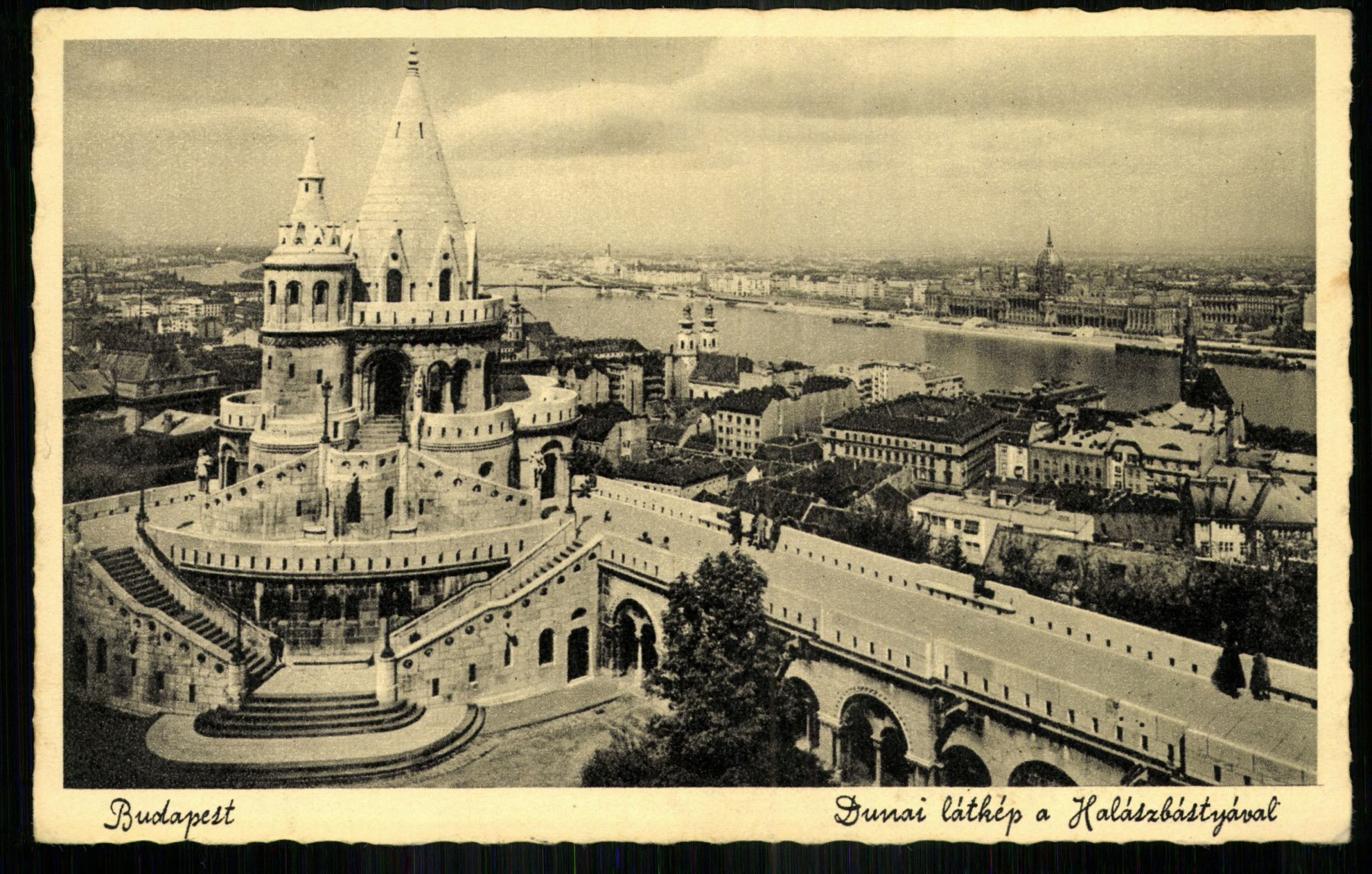 Budapest; Dunai látkép a Halászbástyával (Magyar Kereskedelmi és Vendéglátóipari Múzeum CC BY-NC-ND)