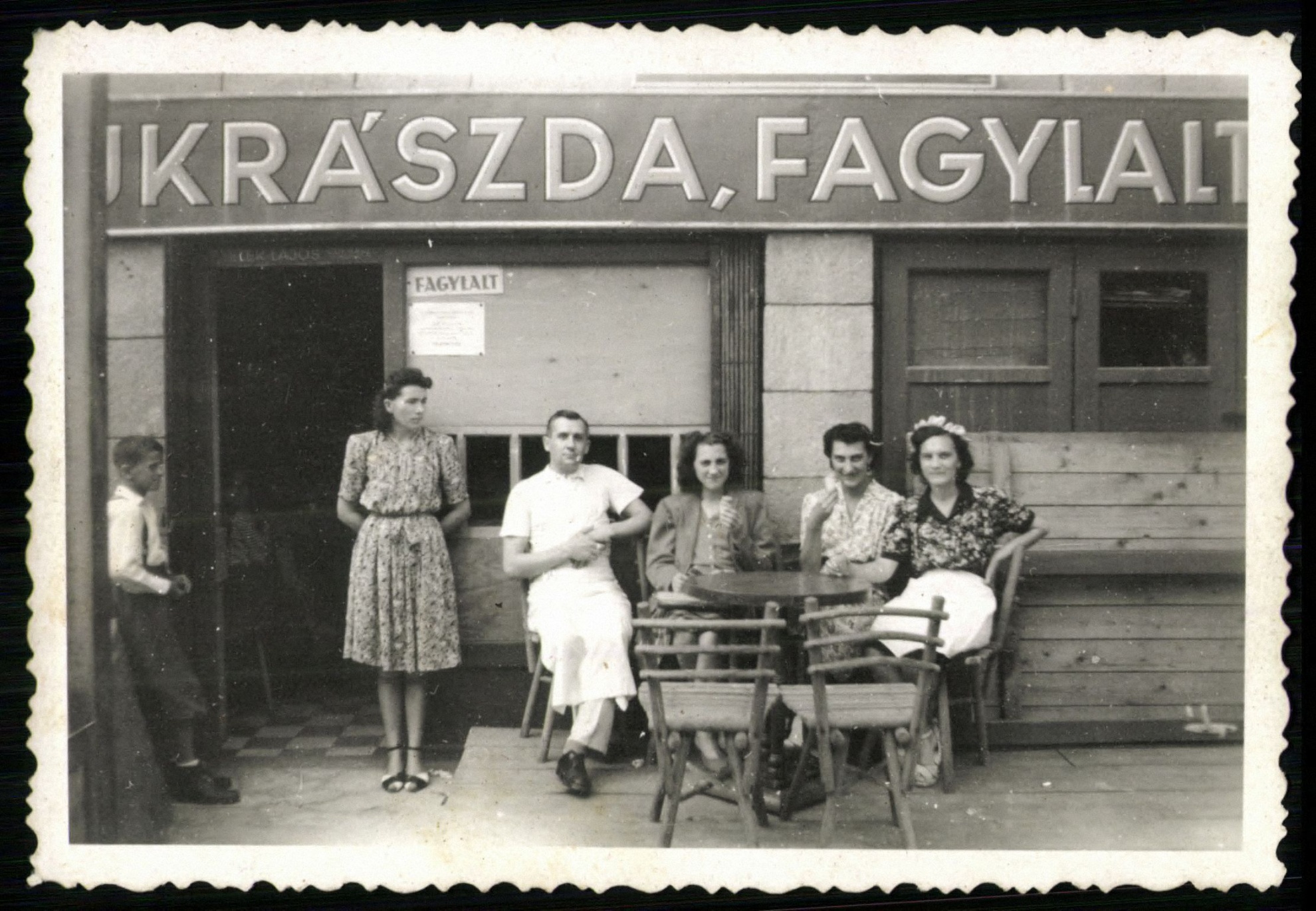 Elek cukrászda, Budapest, Stefánia út 15. (Magyar Kereskedelmi és Vendéglátóipari Múzeum CC BY-NC-ND)