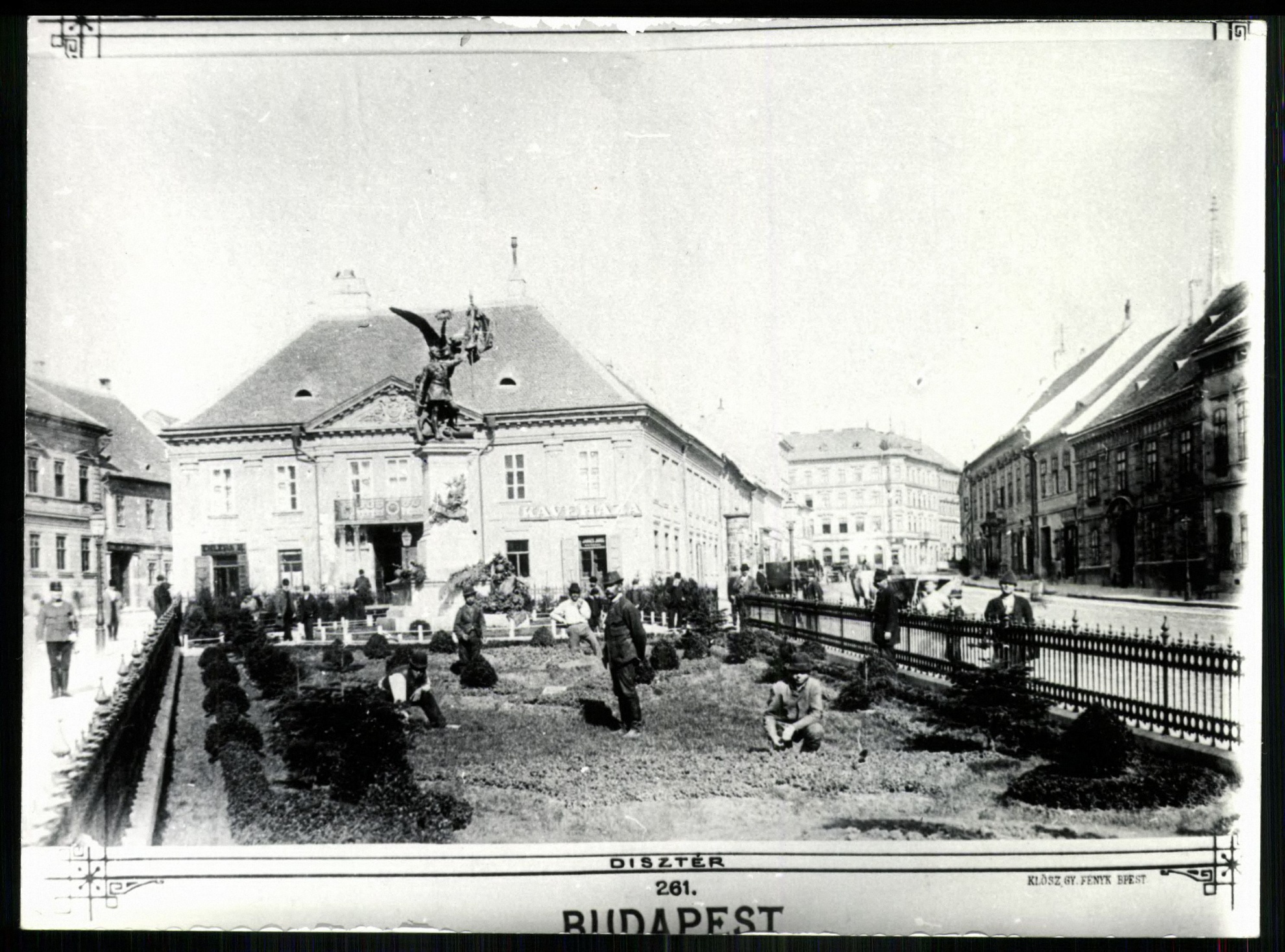 Dísz téri Kávéház (Magyar Kereskedelmi és Vendéglátóipari Múzeum CC BY-NC-ND)