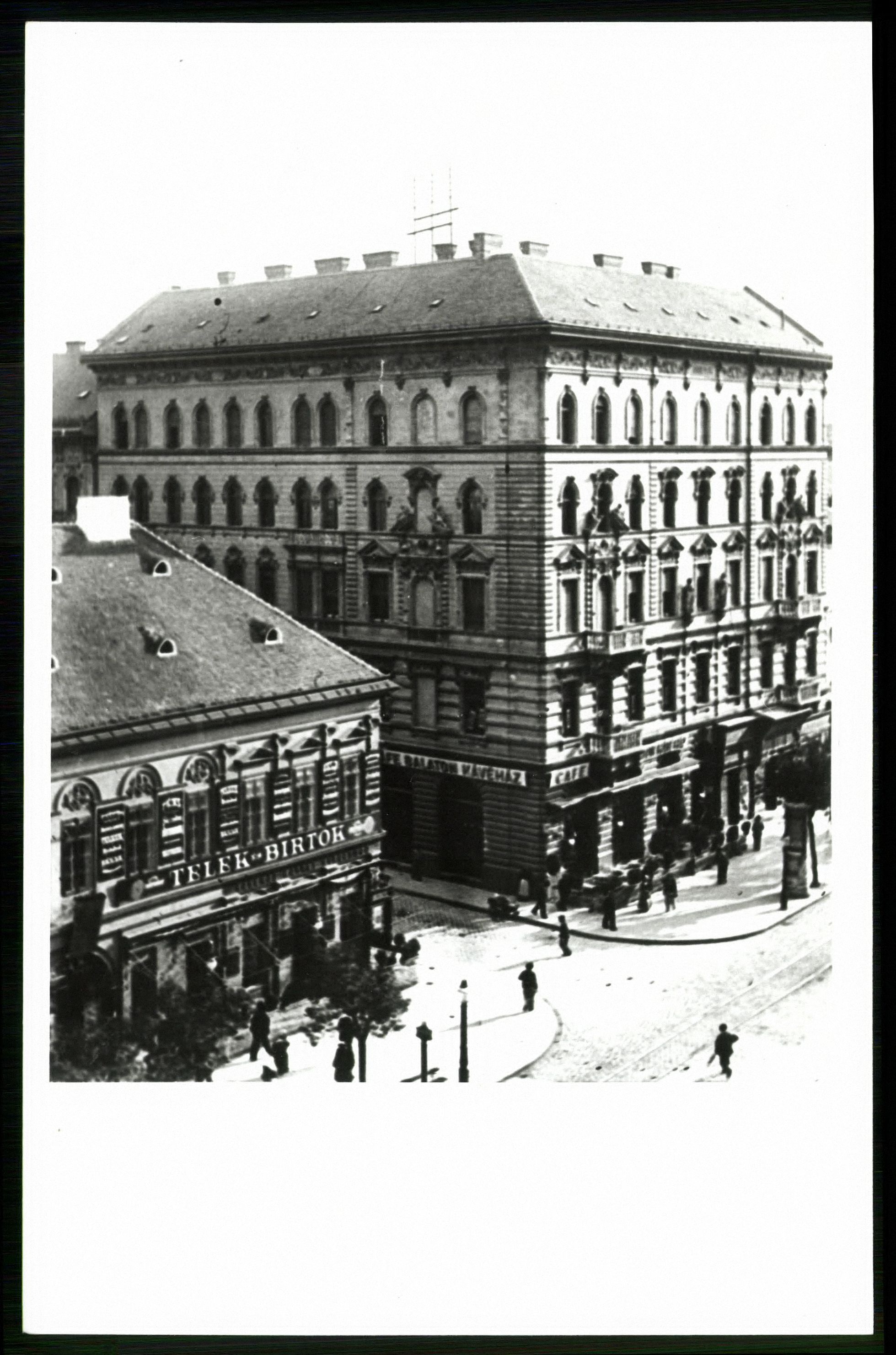 Balaton Kávéház, Rákóczi út 17-19. Fehér Ferenc (Magyar Kereskedelmi és Vendéglátóipari Múzeum CC BY-NC-ND)
