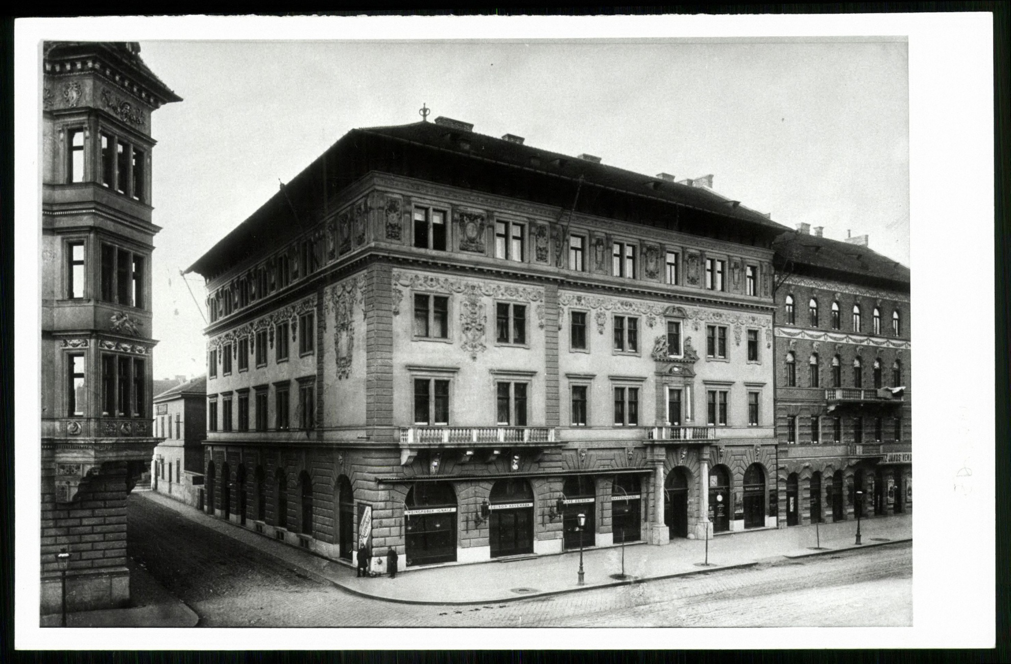 Edison Kávéház, Teréz krt. 24. (Magyar Kereskedelmi és Vendéglátóipari Múzeum CC BY-NC-ND)