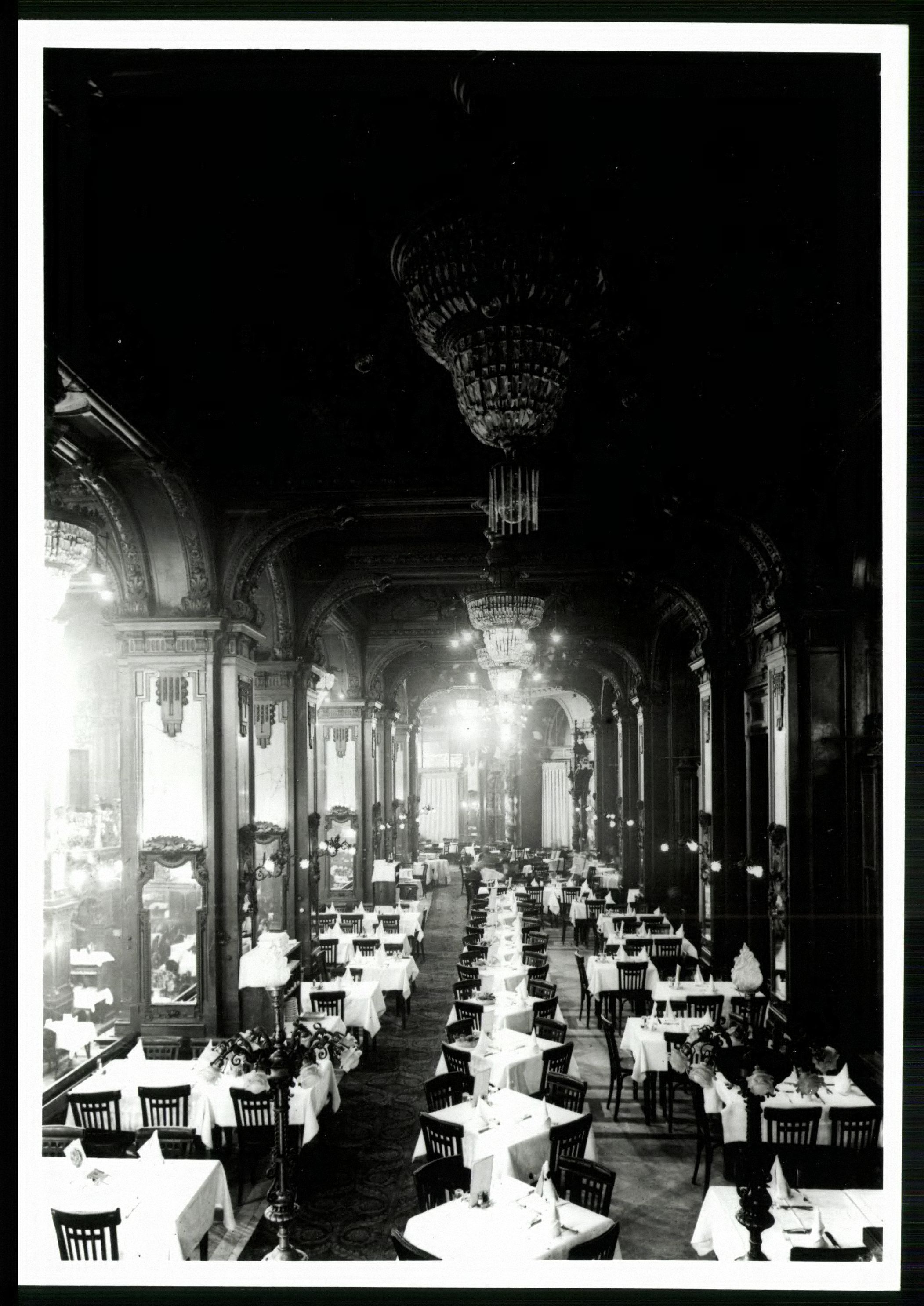 New York Kávéház (Magyar Kereskedelmi és Vendéglátóipari Múzeum CC BY-NC-ND)