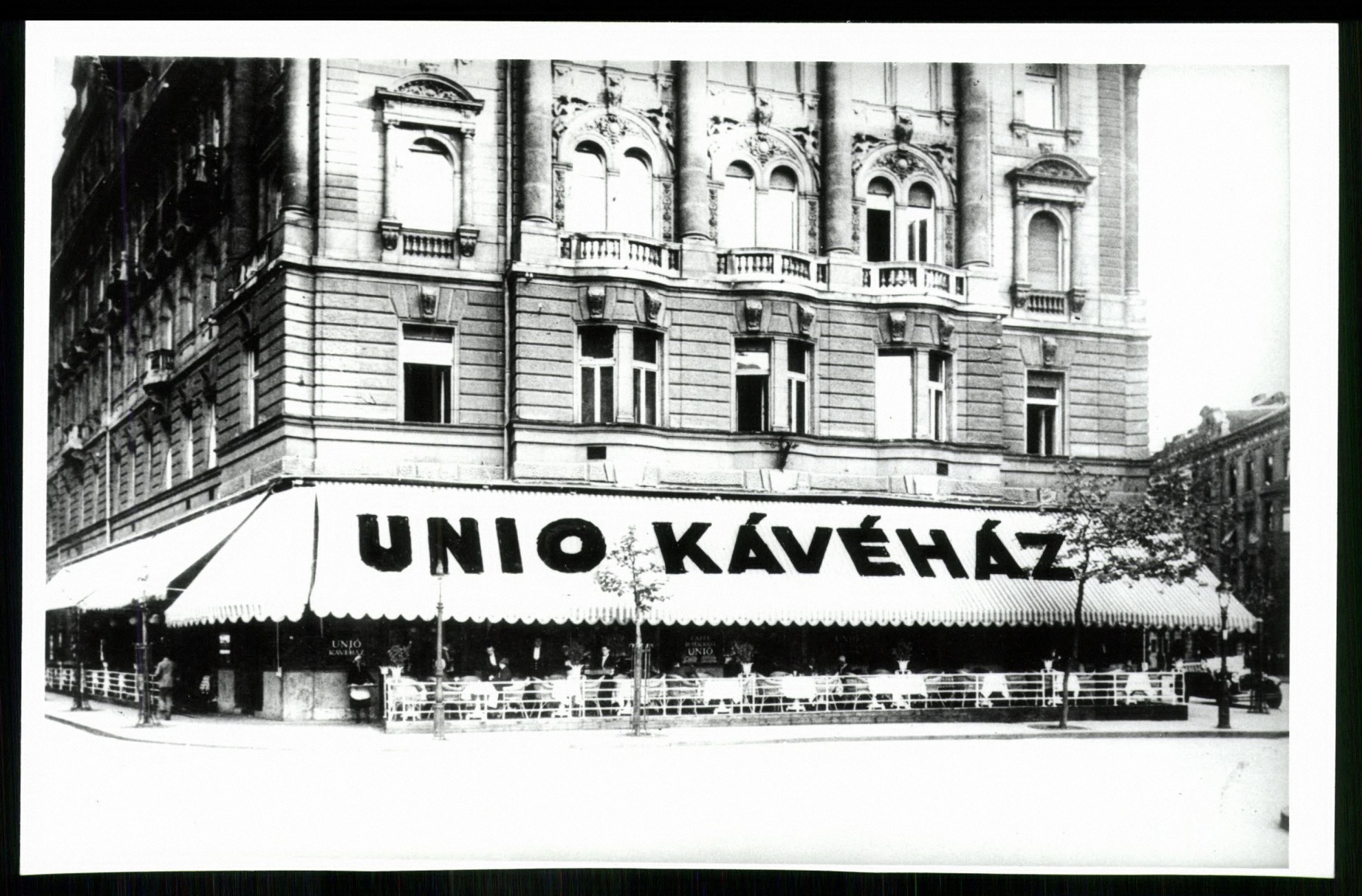 Unio kávéház, Budapest, Nádor u. 31-33 (Magyar Kereskedelmi és Vendéglátóipari Múzeum CC BY-NC-ND)