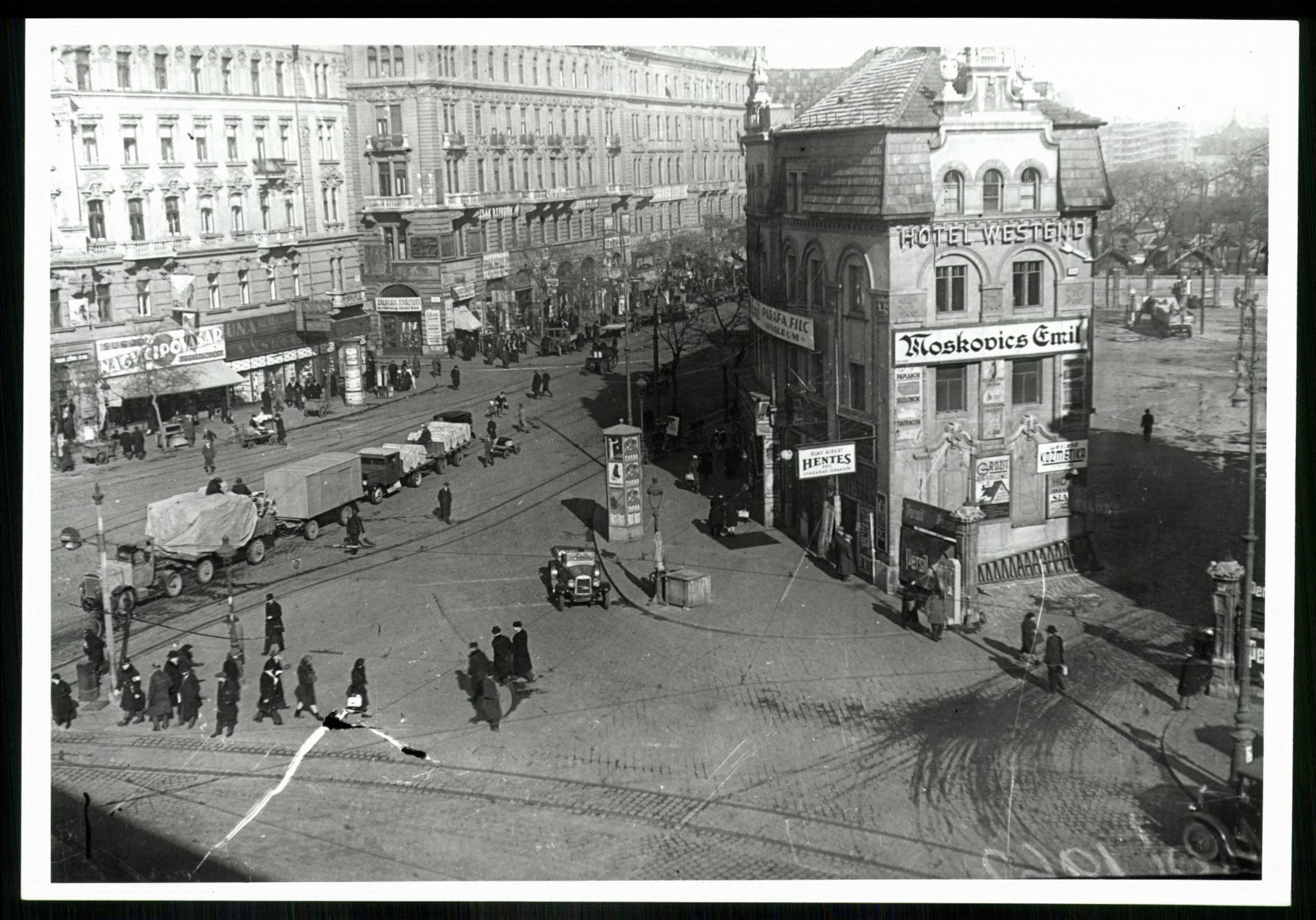 Westend, Nyugati tér (Magyar Kereskedelmi és Vendéglátóipari Múzeum CC BY-NC-ND)