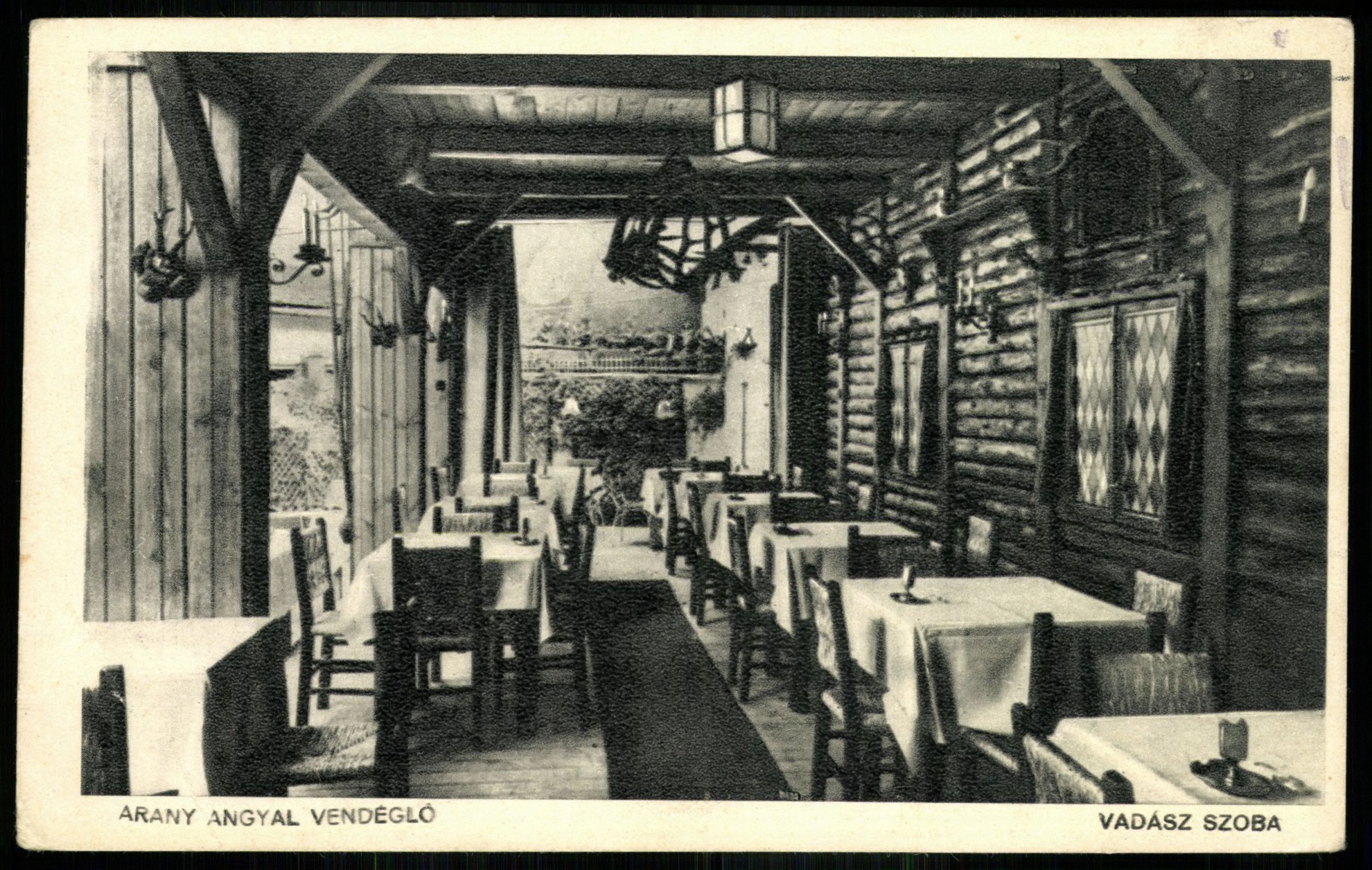 Restaurant Arany Angyal Vendéglő, Budapest, Mester u. 8.. Vadászszoba (Magyar Kereskedelmi és Vendéglátóipari Múzeum CC BY-NC-ND)