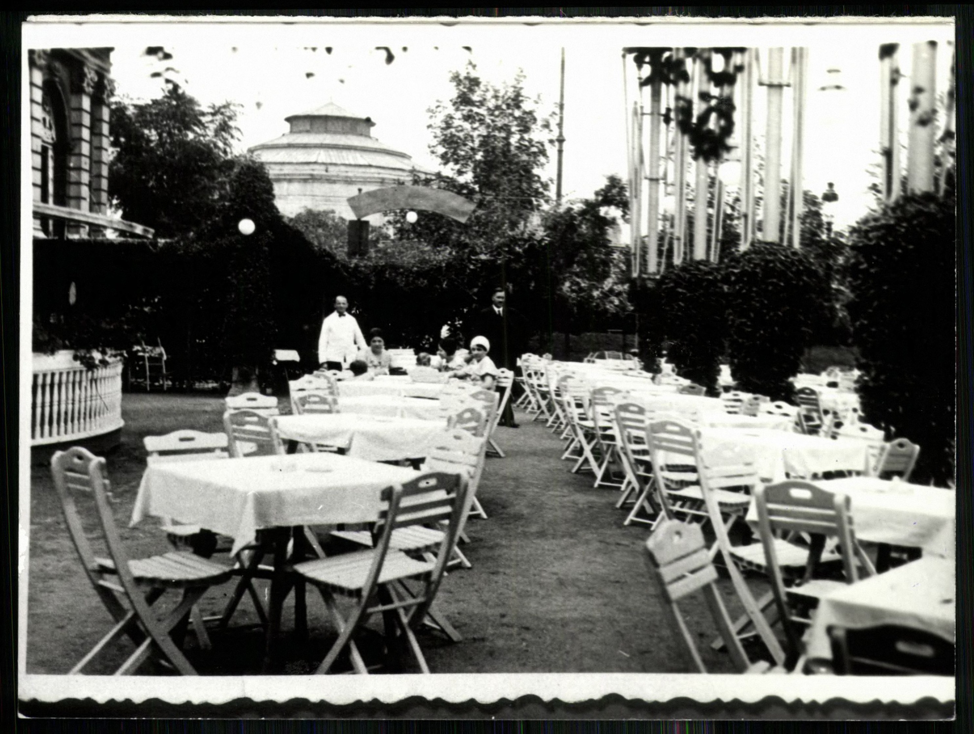 Ezerjó étterem (Magyar Kereskedelmi és Vendéglátóipari Múzeum CC BY-NC-ND)