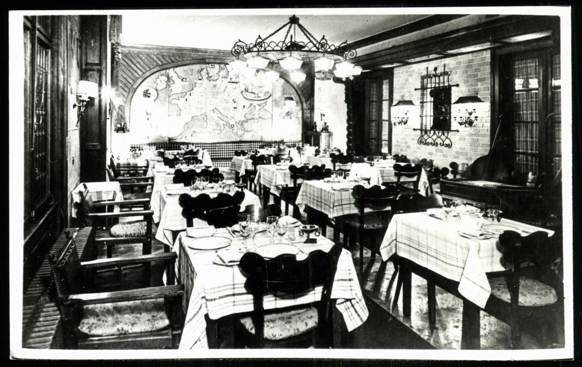 Lúdláb királyné étterem, Budapest, XII., Bors u. 9. (Magyar Kereskedelmi és Vendéglátóipari Múzeum CC BY-NC-ND)