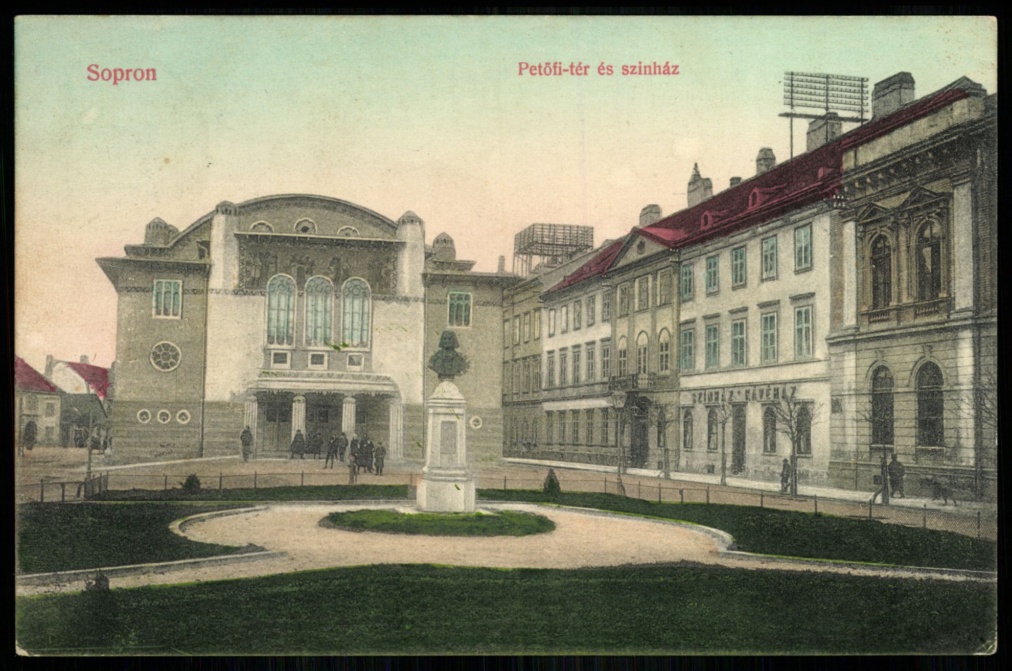 Sopron Várkerület. A bal szélen kávéház (Magyar Kereskedelmi és Vendéglátóipari Múzeum CC BY-NC-ND)