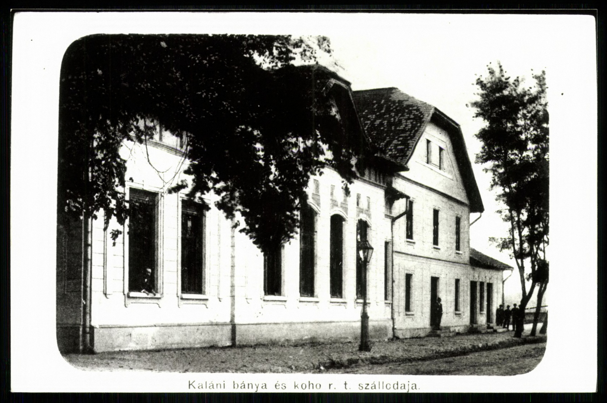Pusztakalán Kaláni bánya és kohó Rt. szállodája (Magyar Kereskedelmi és Vendéglátóipari Múzeum CC BY-NC-ND)