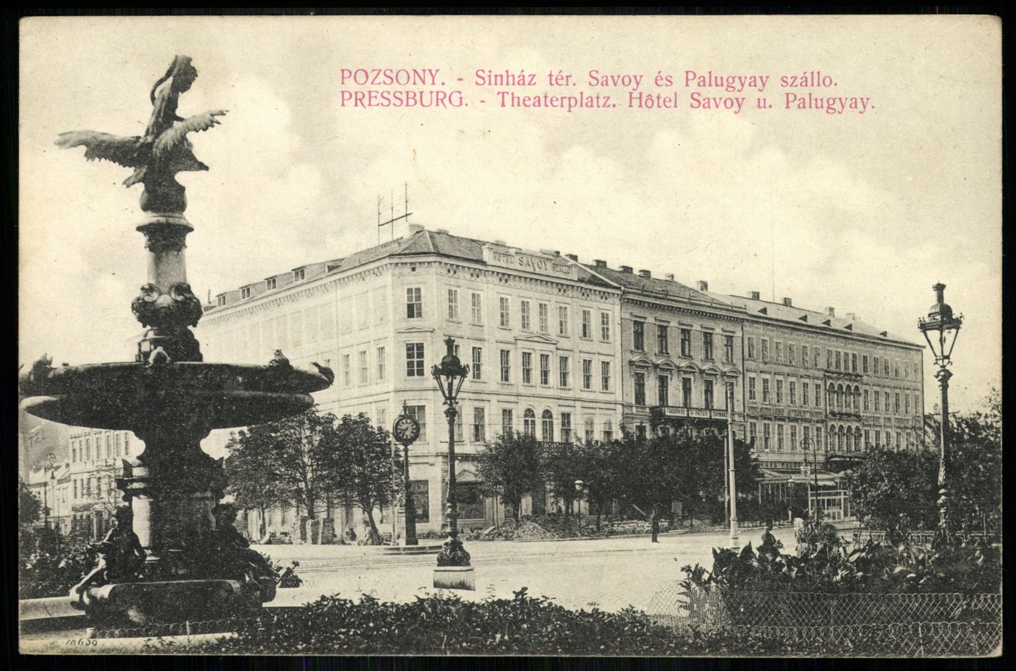 Pozsony Színház tér. Savoy és Palugyay szálló (Magyar Kereskedelmi és Vendéglátóipari Múzeum CC BY-NC-ND)
