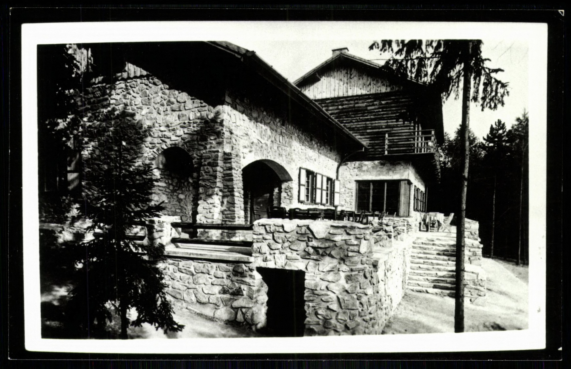 Sopron A Dunántúli Turista Egylet „István” menedékháza a Nyíresen (Magyar Kereskedelmi és Vendéglátóipari Múzeum CC BY-NC-ND)