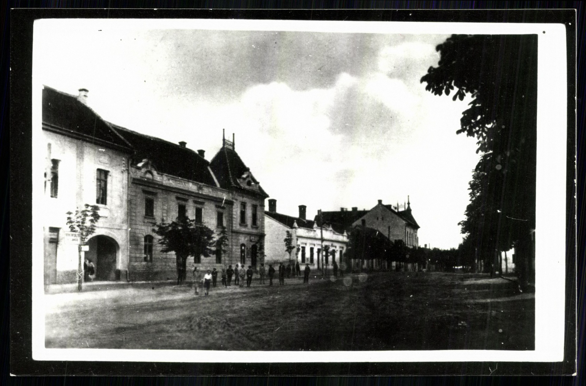 Zalaszentgrót Fő utca. Korona szálloda (Magyar Kereskedelmi és Vendéglátóipari Múzeum CC BY-NC-ND)