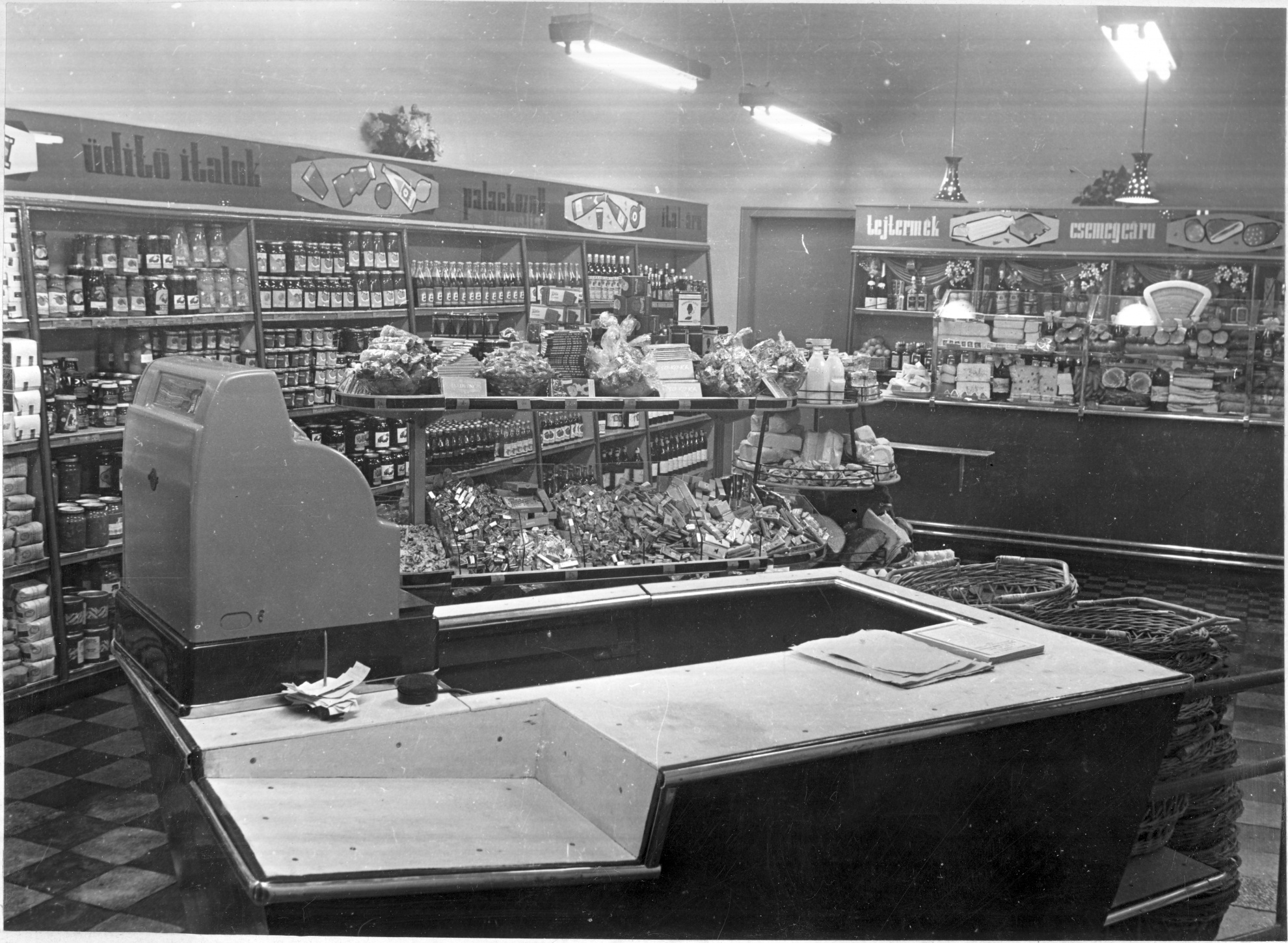 Fűszer-Csemege Bolt (Magyar Kereskedelmi és Vendéglátóipari Múzeum CC BY-NC-ND)