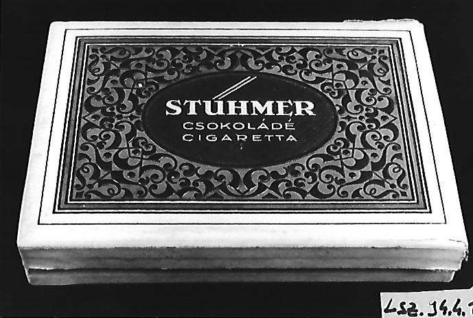 Stühmer csokoládé cigaretta papírdoboz (Magyar Kereskedelmi és Vendéglátóipari Múzeum CC BY-NC-ND)