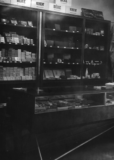 dohányüzlet Miskolc (Magyar Kereskedelmi és Vendéglátóipari Múzeum CC BY-NC-ND)